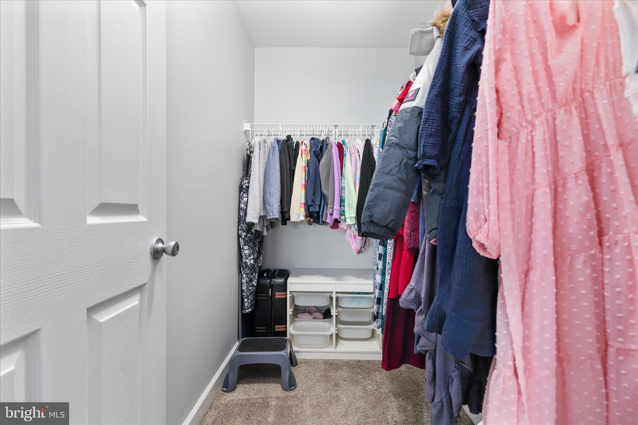 WINDING CREEK - Residential