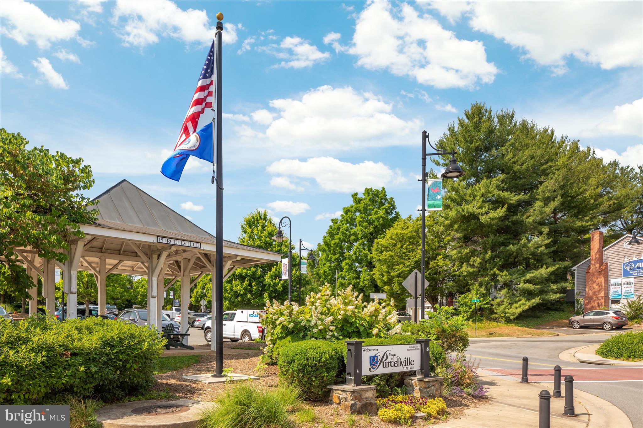 WINDING CREEK - Residential
