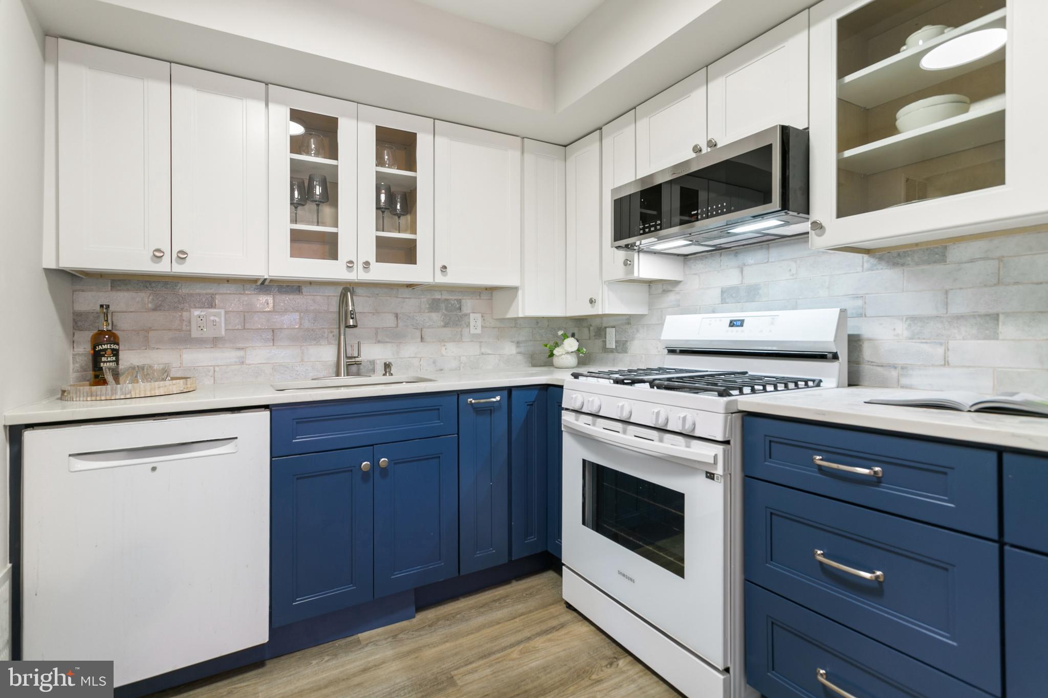 PAINTERS CROSSING - Residential