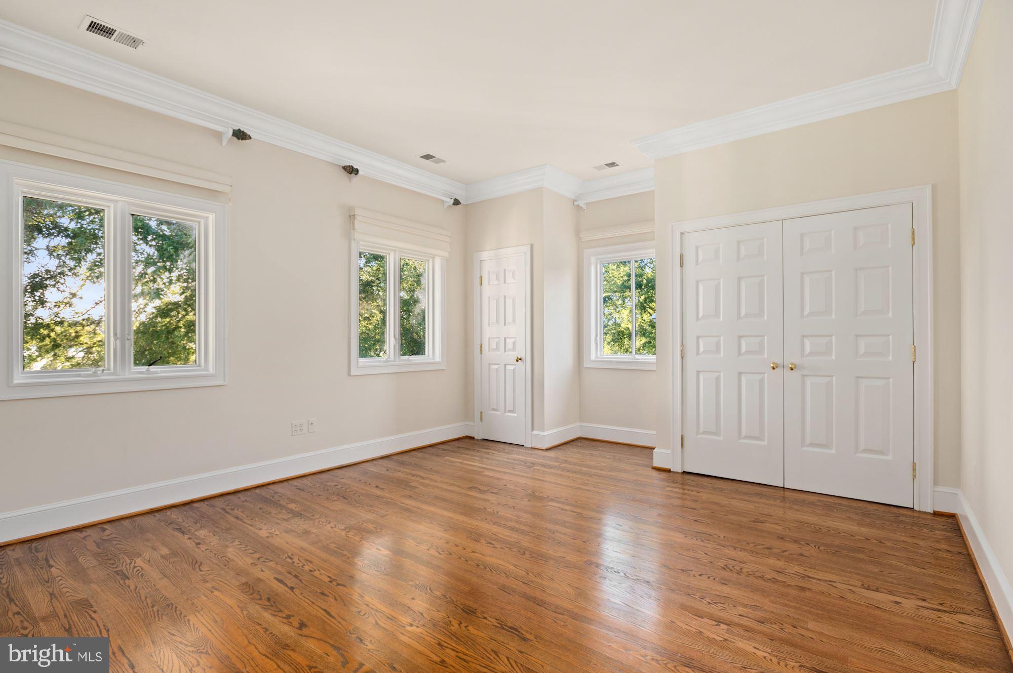 WATERFRONT - Residential