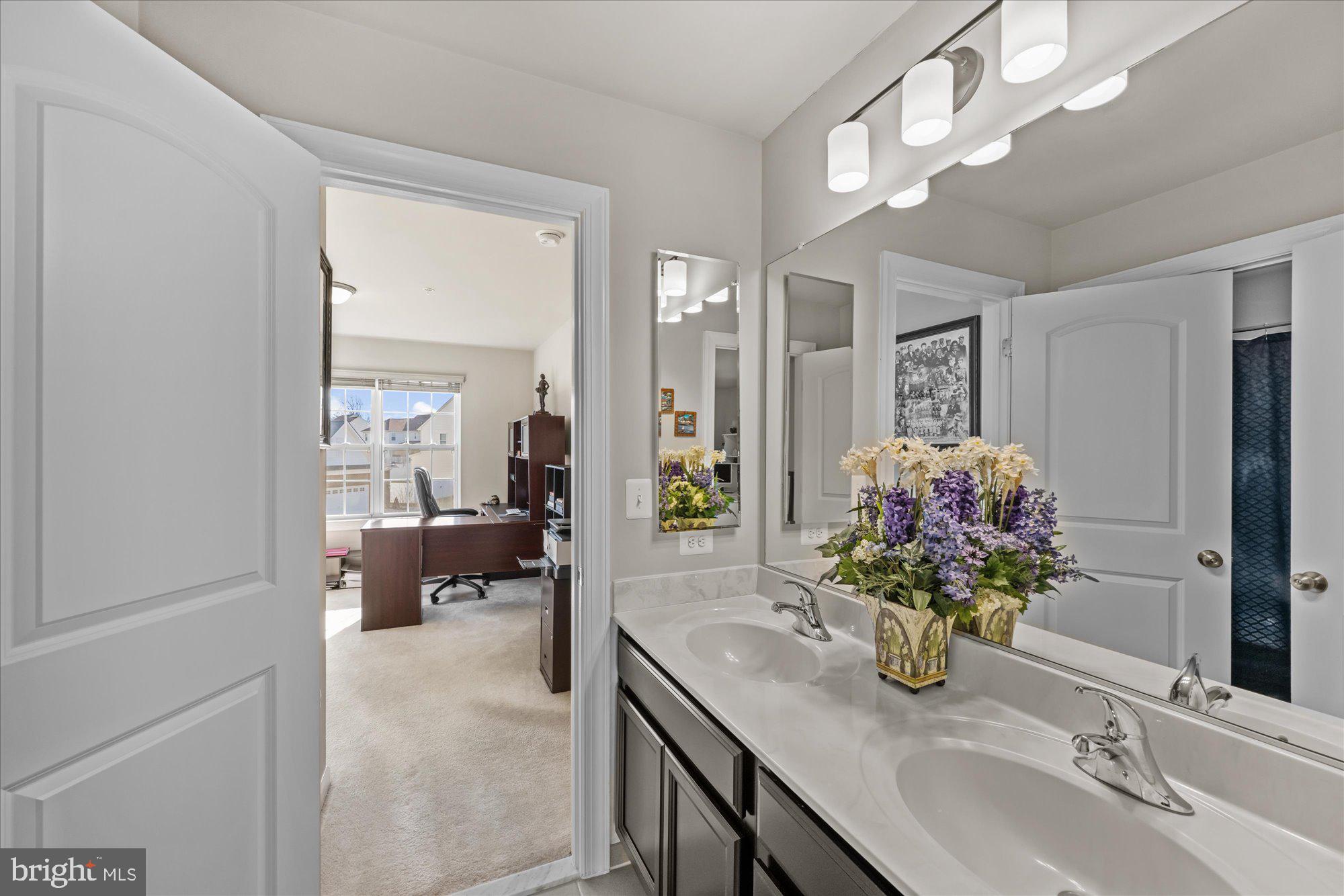 VILLAGES OF SAVANNAH - Residential