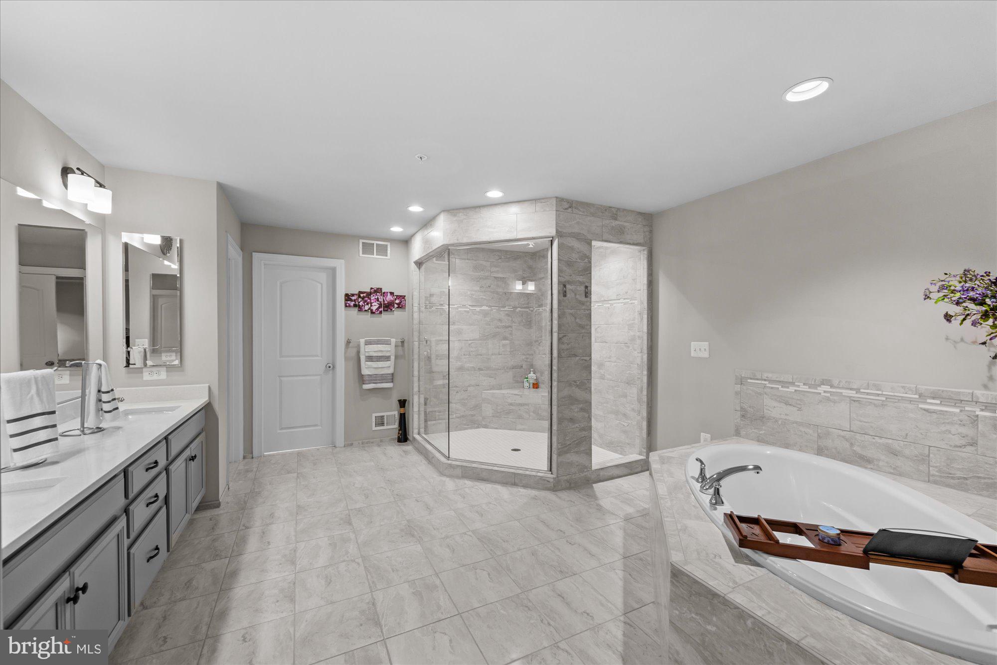 VILLAGES OF SAVANNAH - Residential