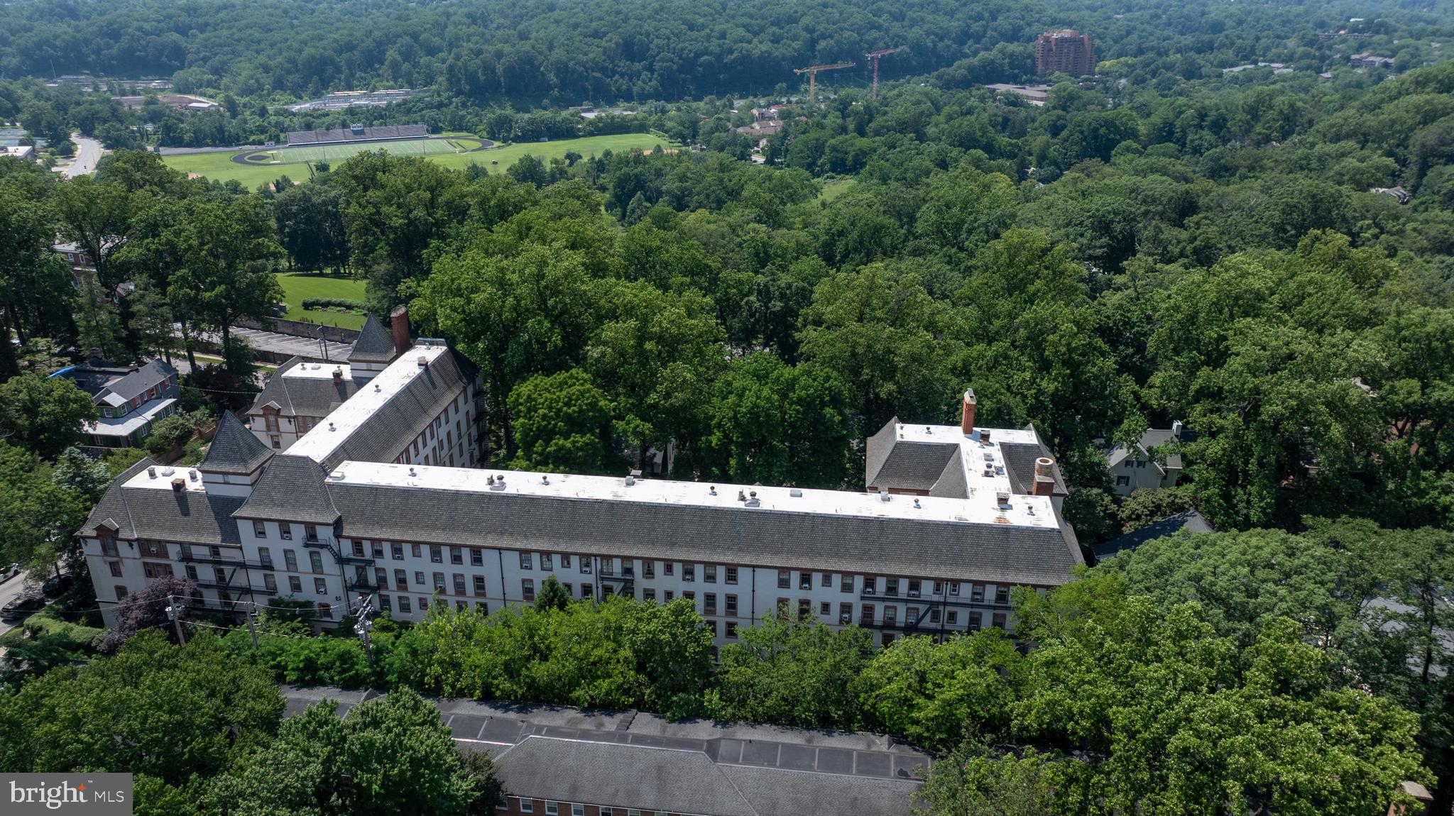 ROLAND PARK - Residential Lease