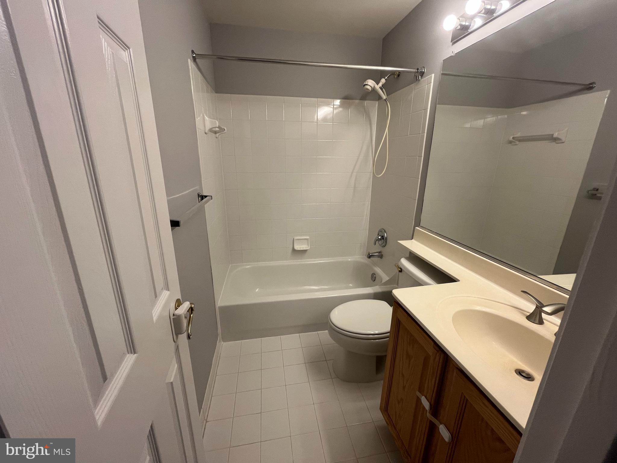 LOWES ISLAND - Residential Lease