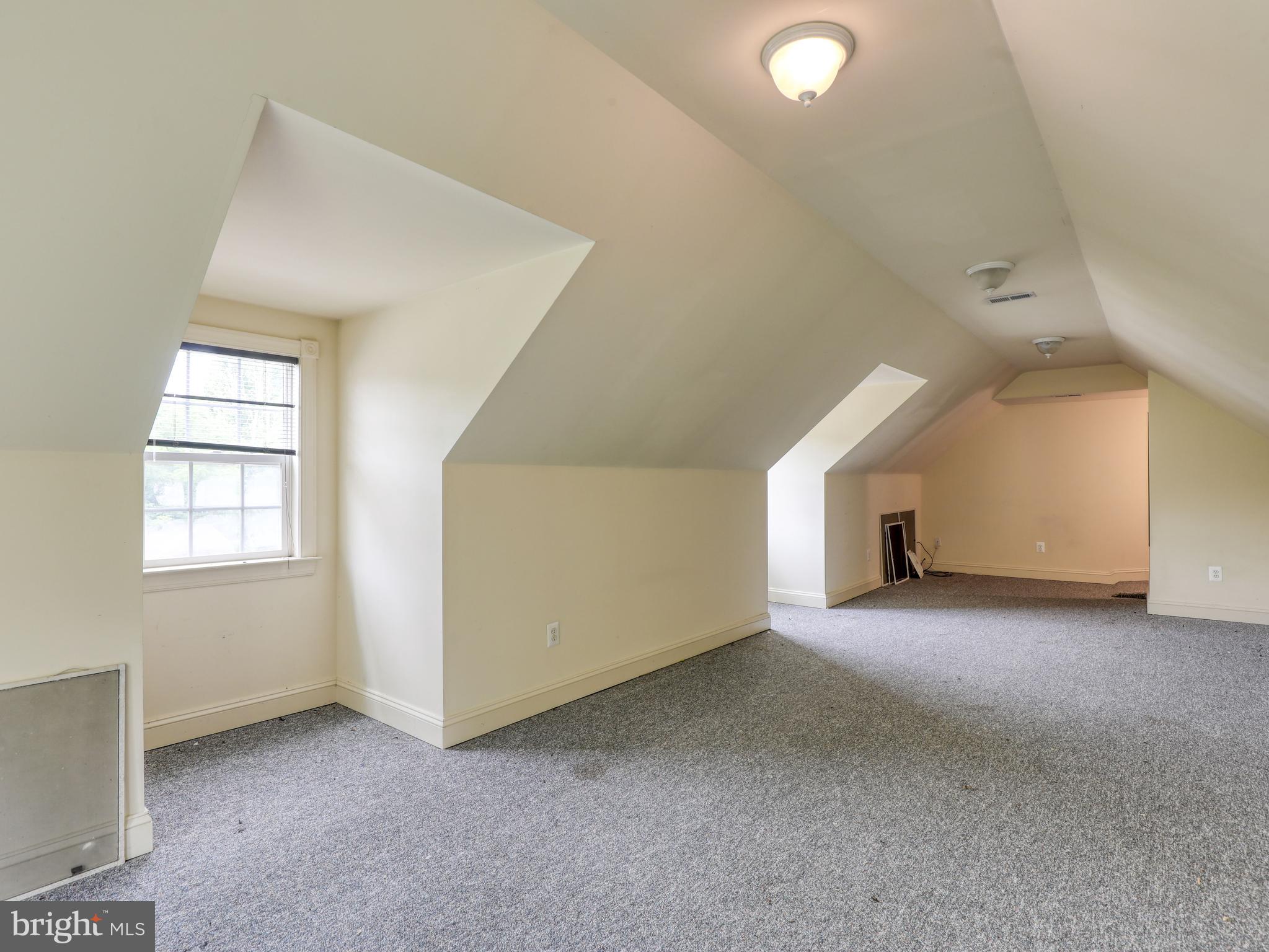 RIVERSIDE - Residential