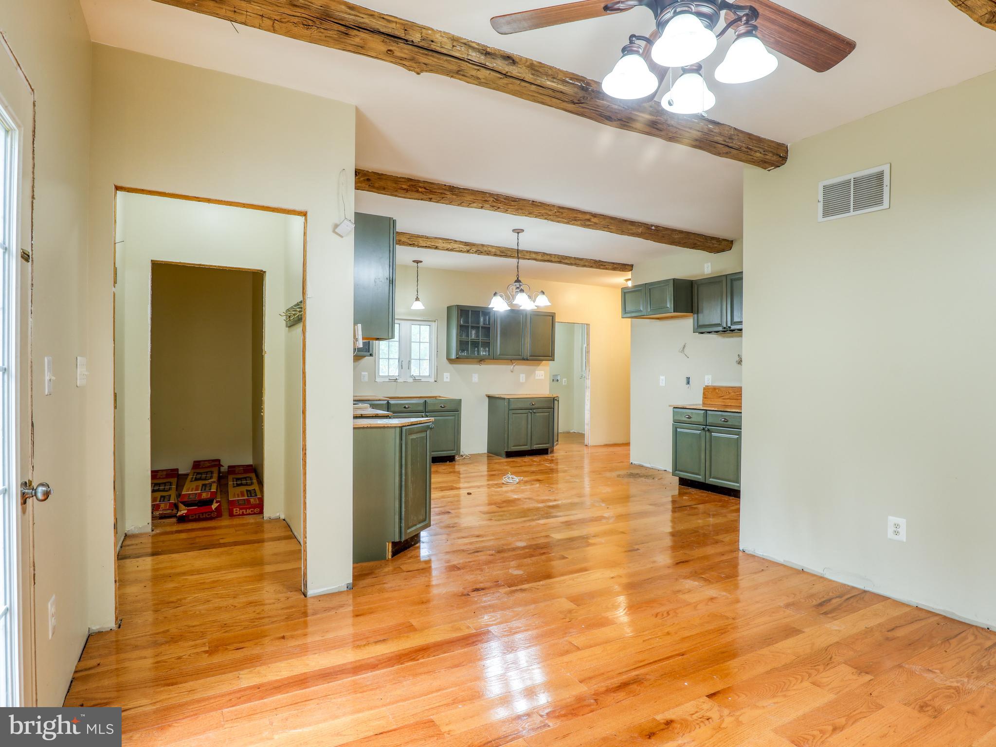 RIVERSIDE - Residential