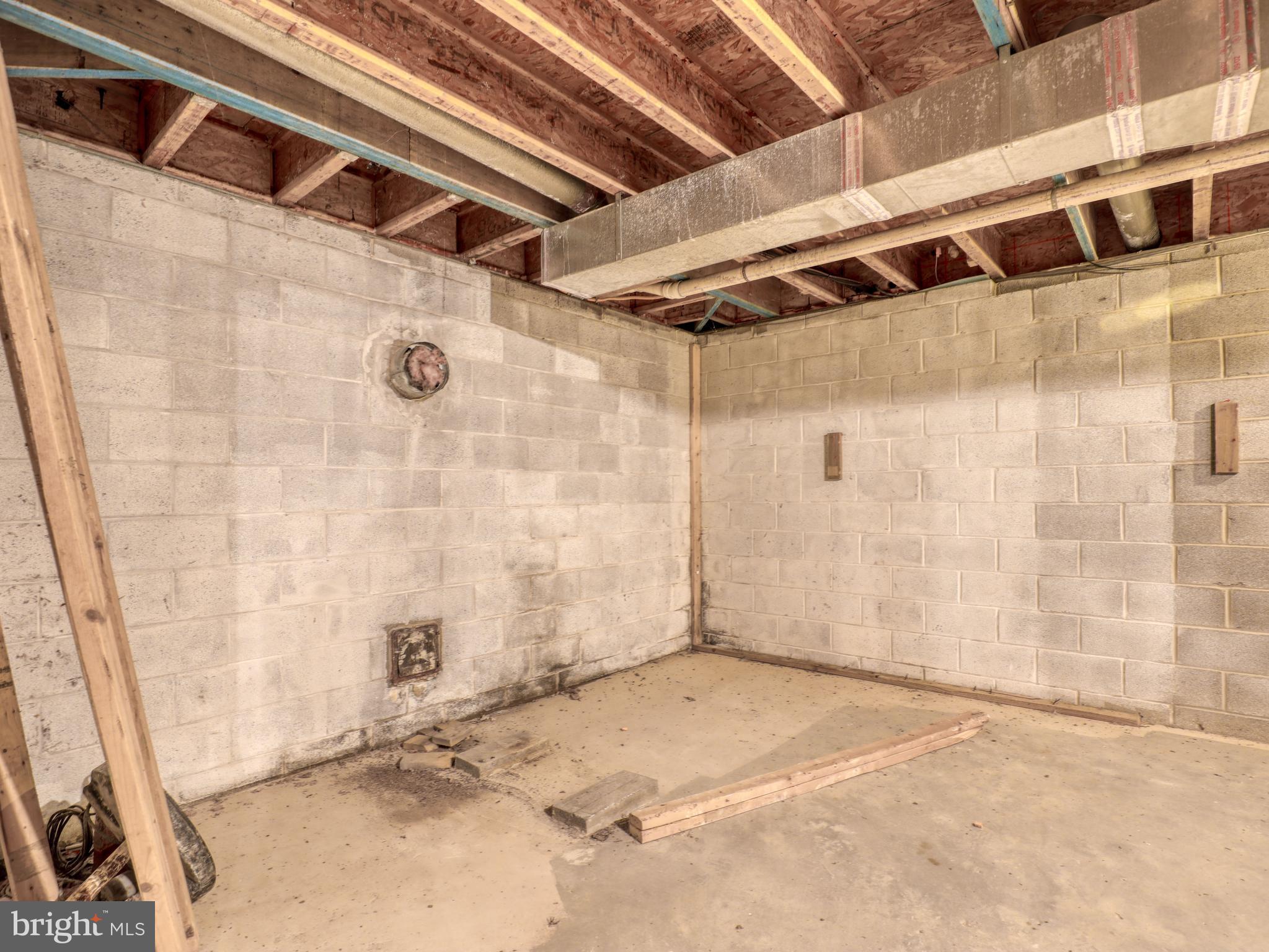 RIVERSIDE - Residential