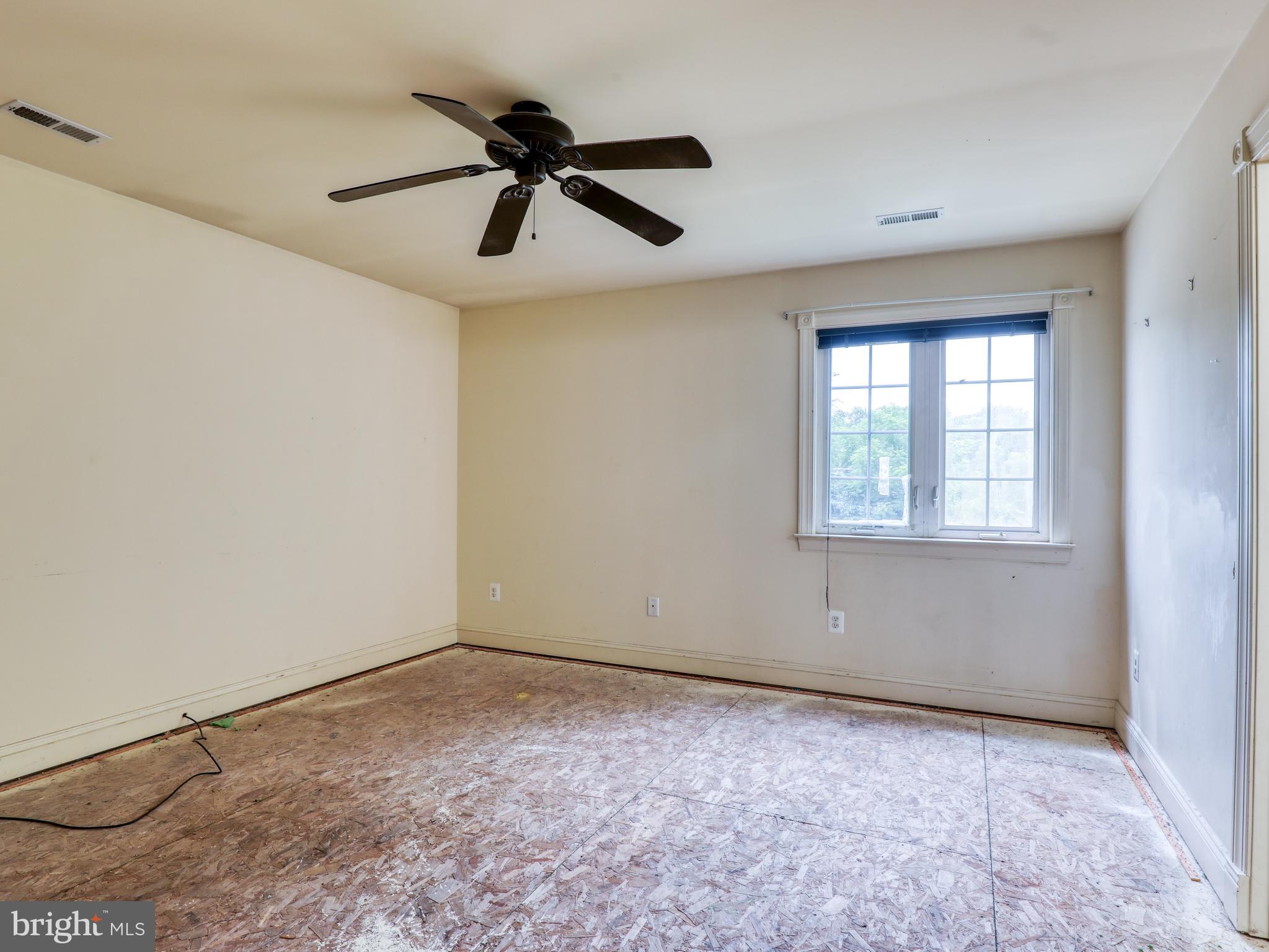 RIVERSIDE - Residential