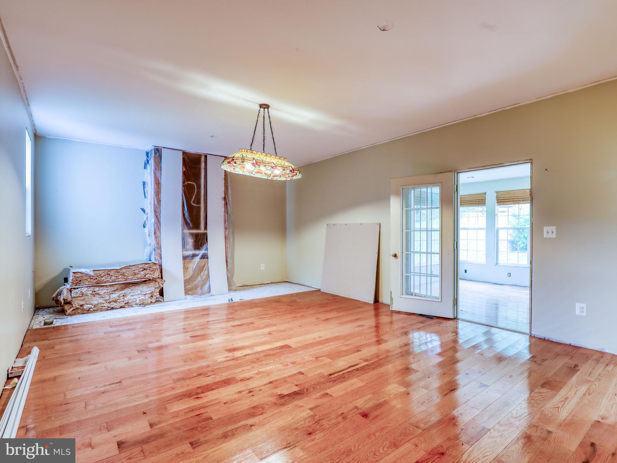 RIVERSIDE - Residential