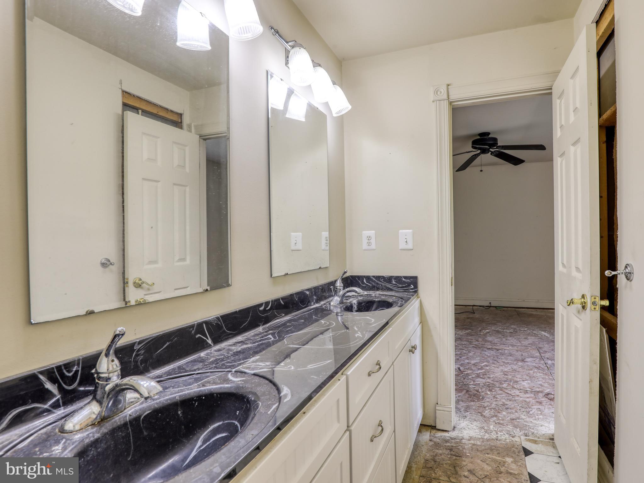 RIVERSIDE - Residential