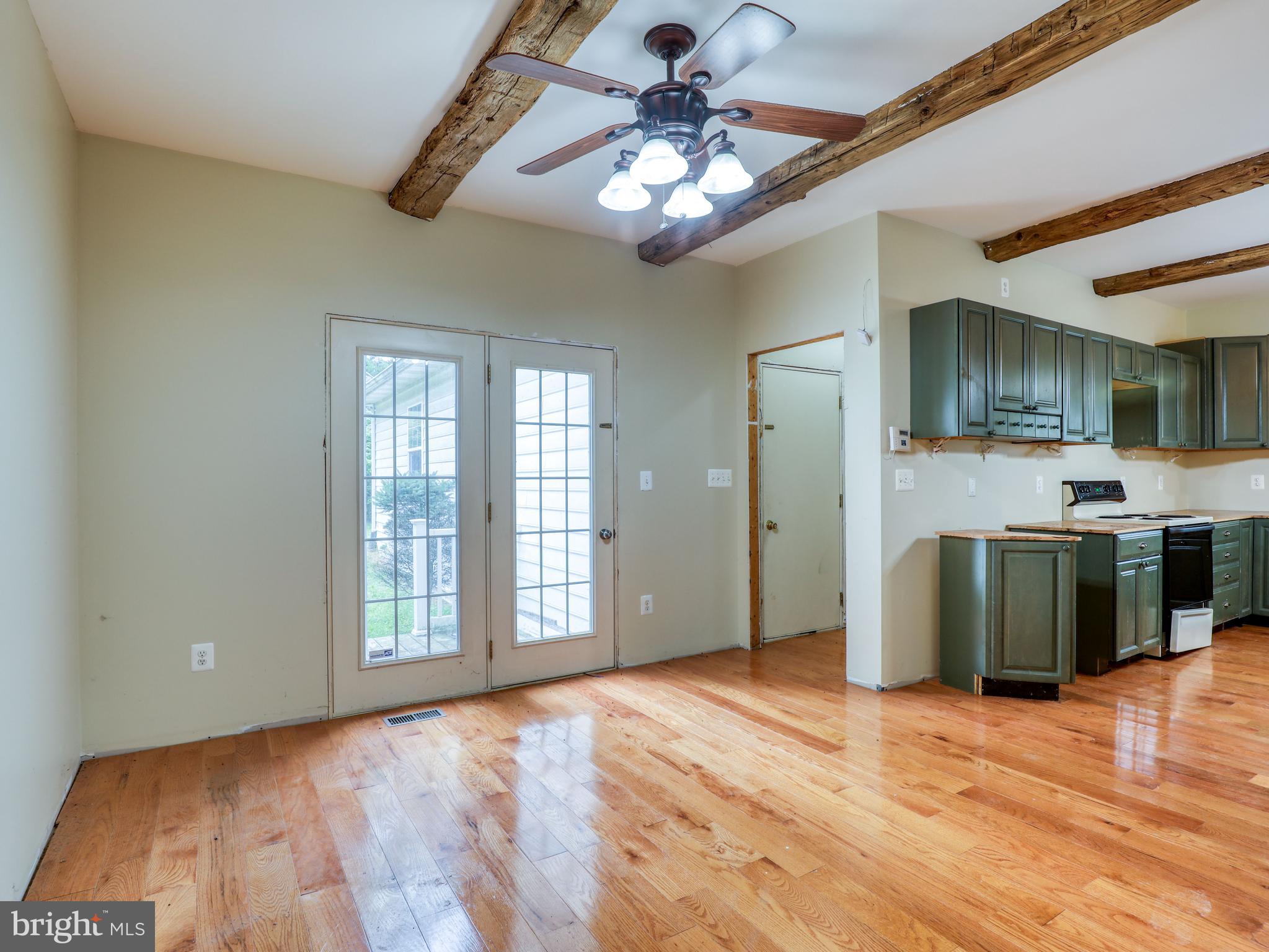 RIVERSIDE - Residential