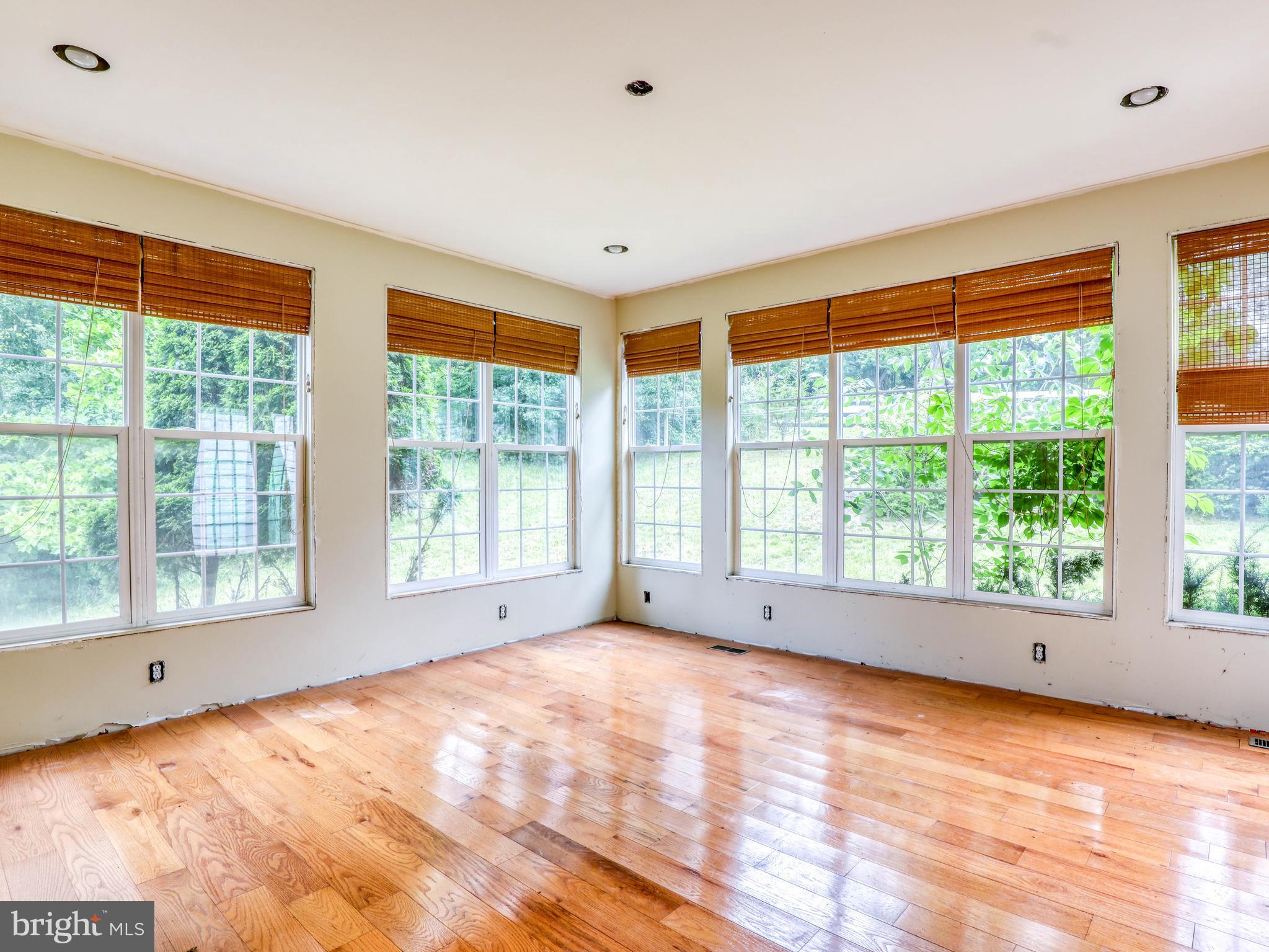 RIVERSIDE - Residential