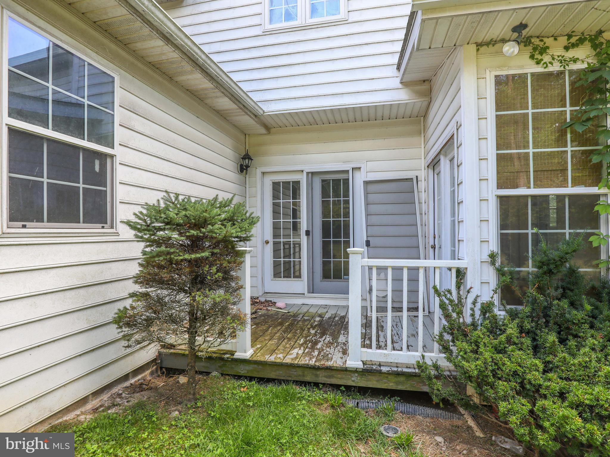 RIVERSIDE - Residential