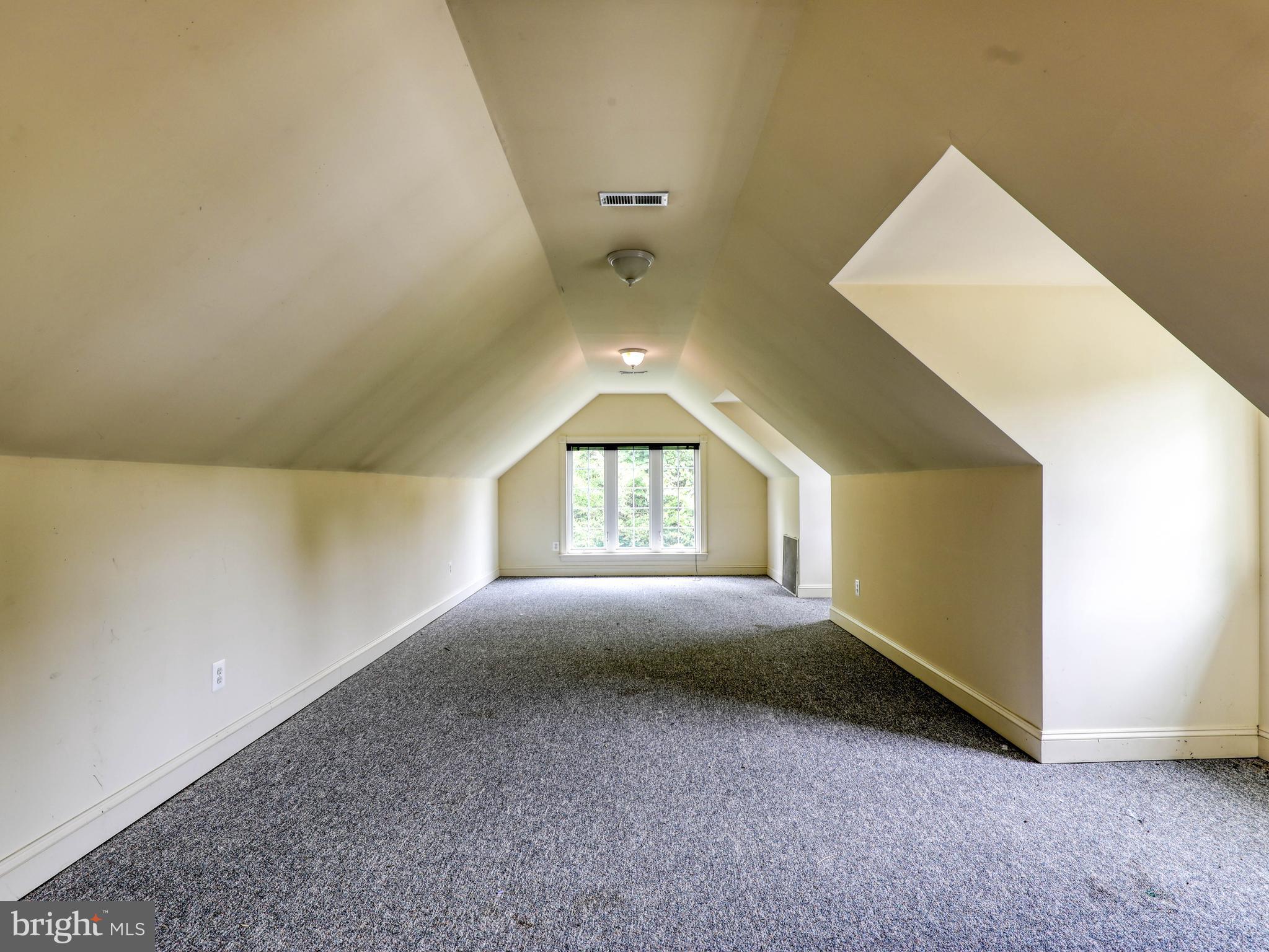 RIVERSIDE - Residential