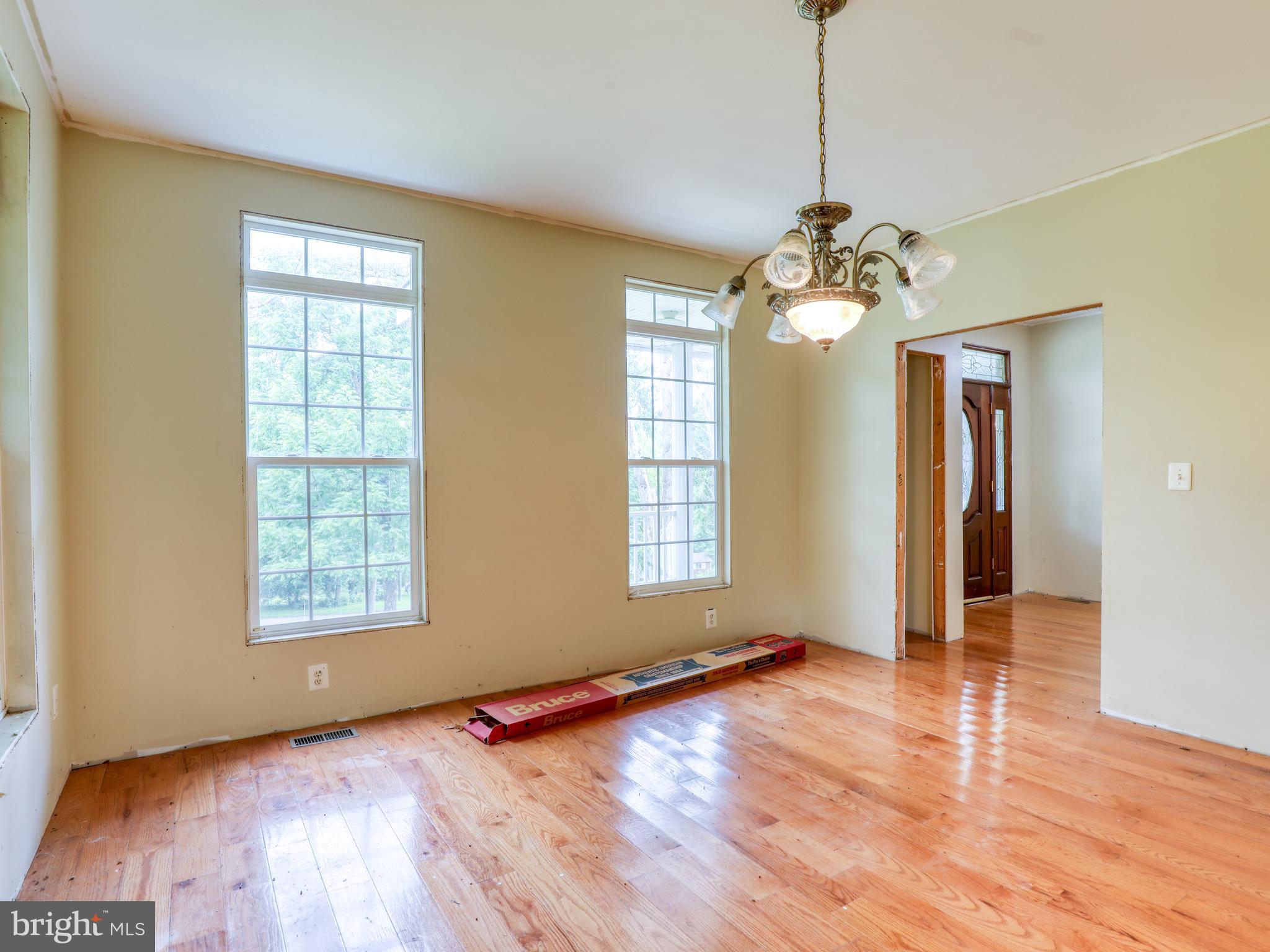 RIVERSIDE - Residential