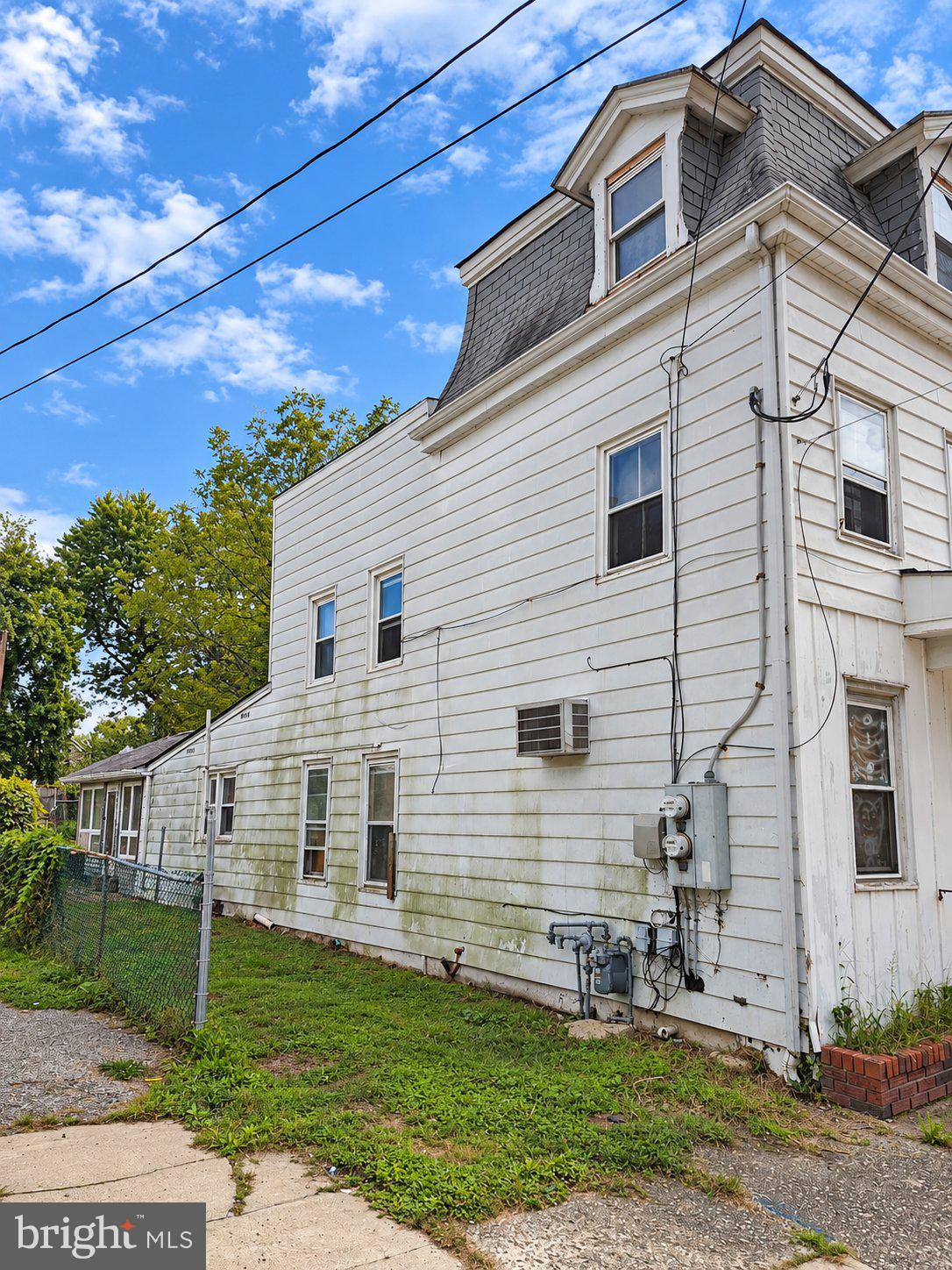 280 E BROADWAY