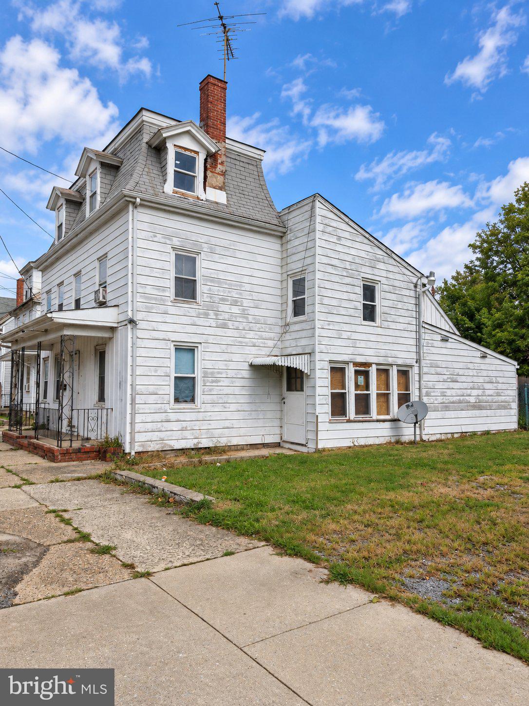 280 E BROADWAY
