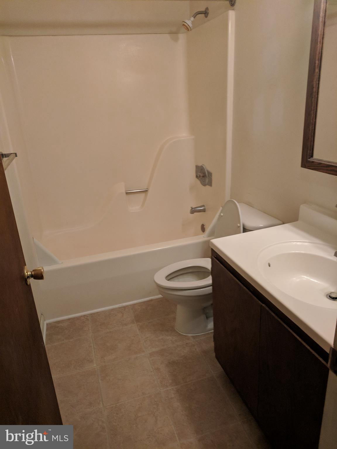 LONDONTOWN - Residential Lease