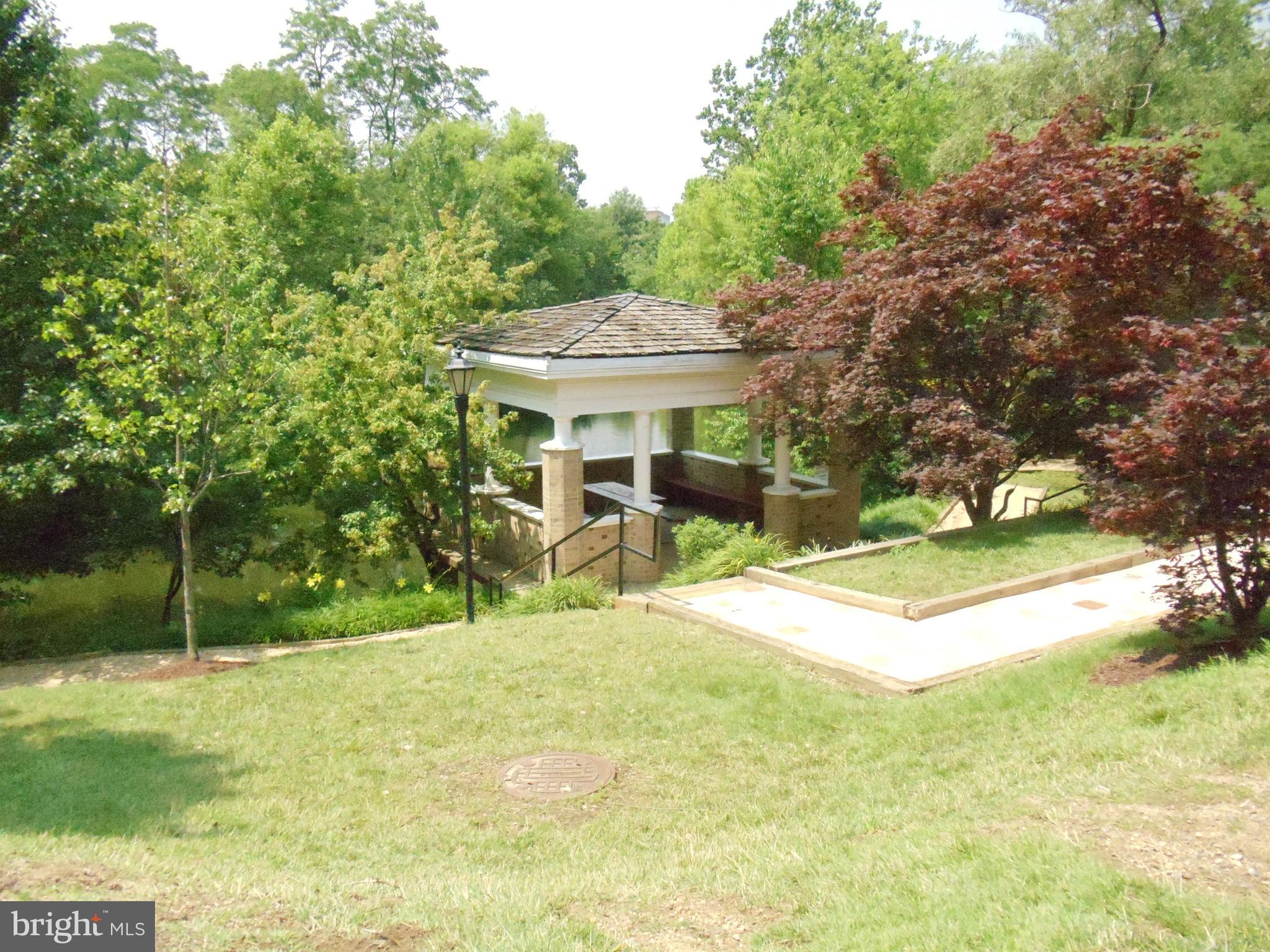 ROTONDA - Residential Lease