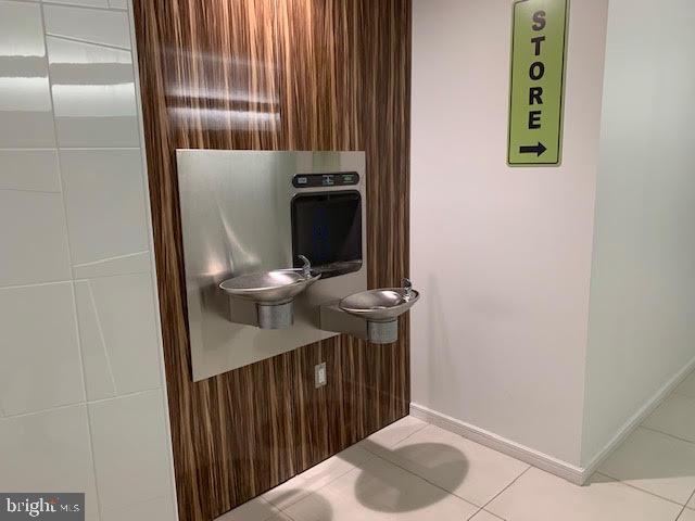 ROTONDA - Residential Lease