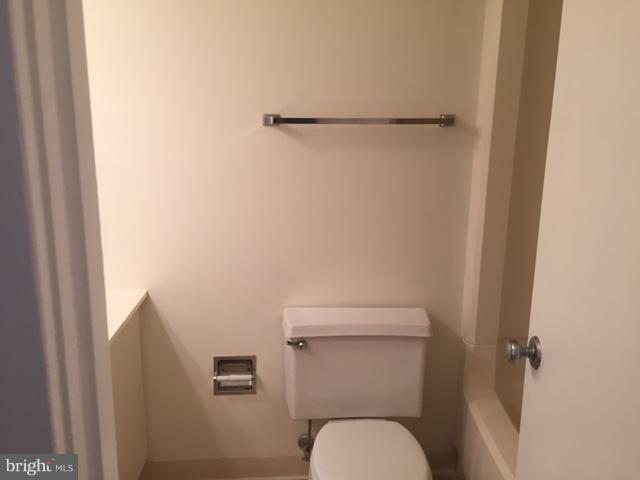 ROTONDA - Residential Lease