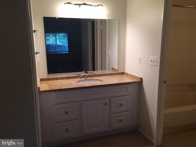 ROTONDA - Residential Lease