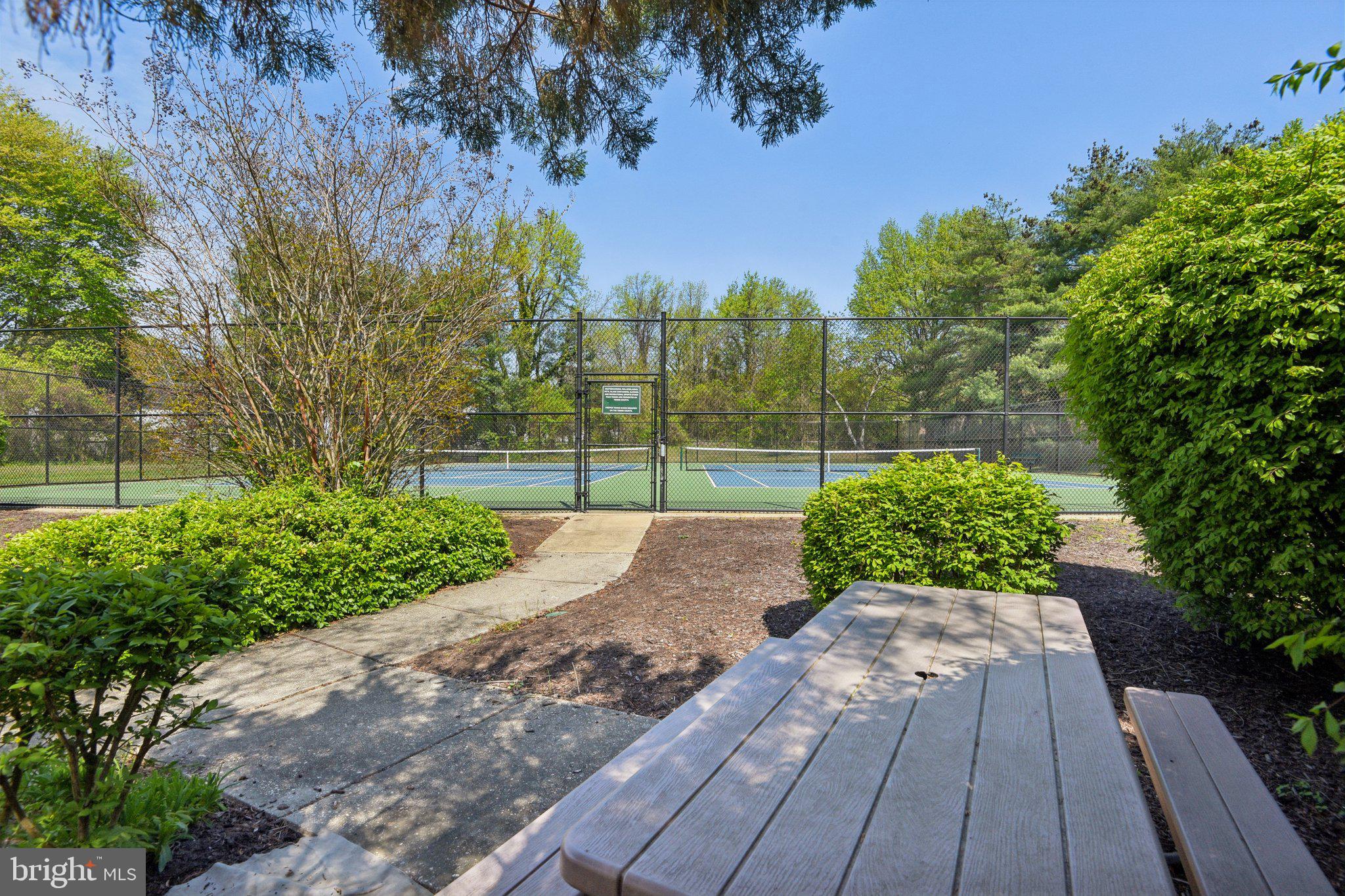 HUNT MEADOW - Residential