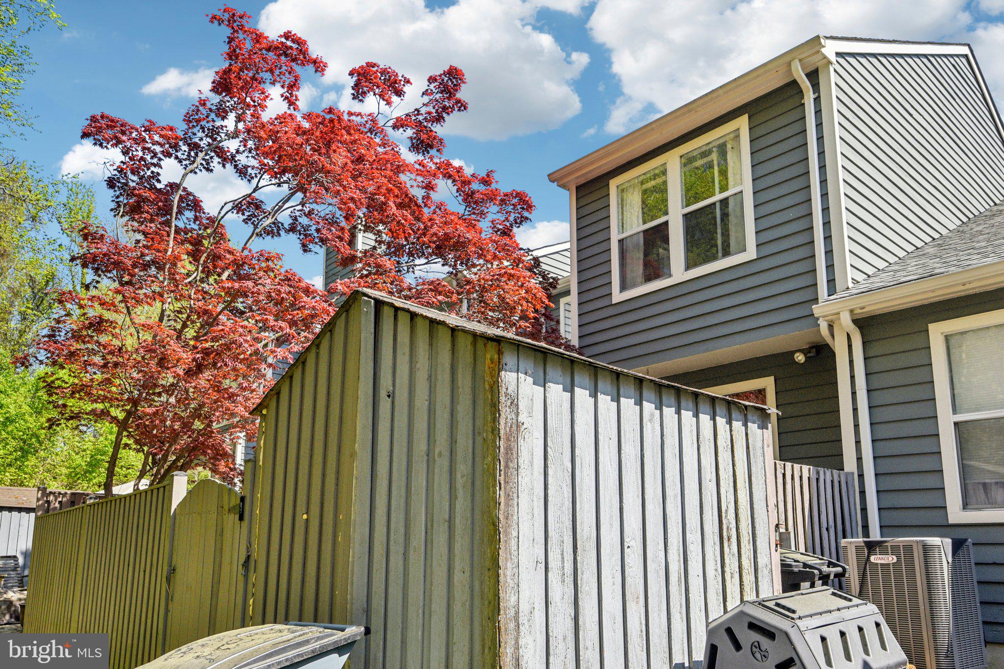 HUNT MEADOW - Residential