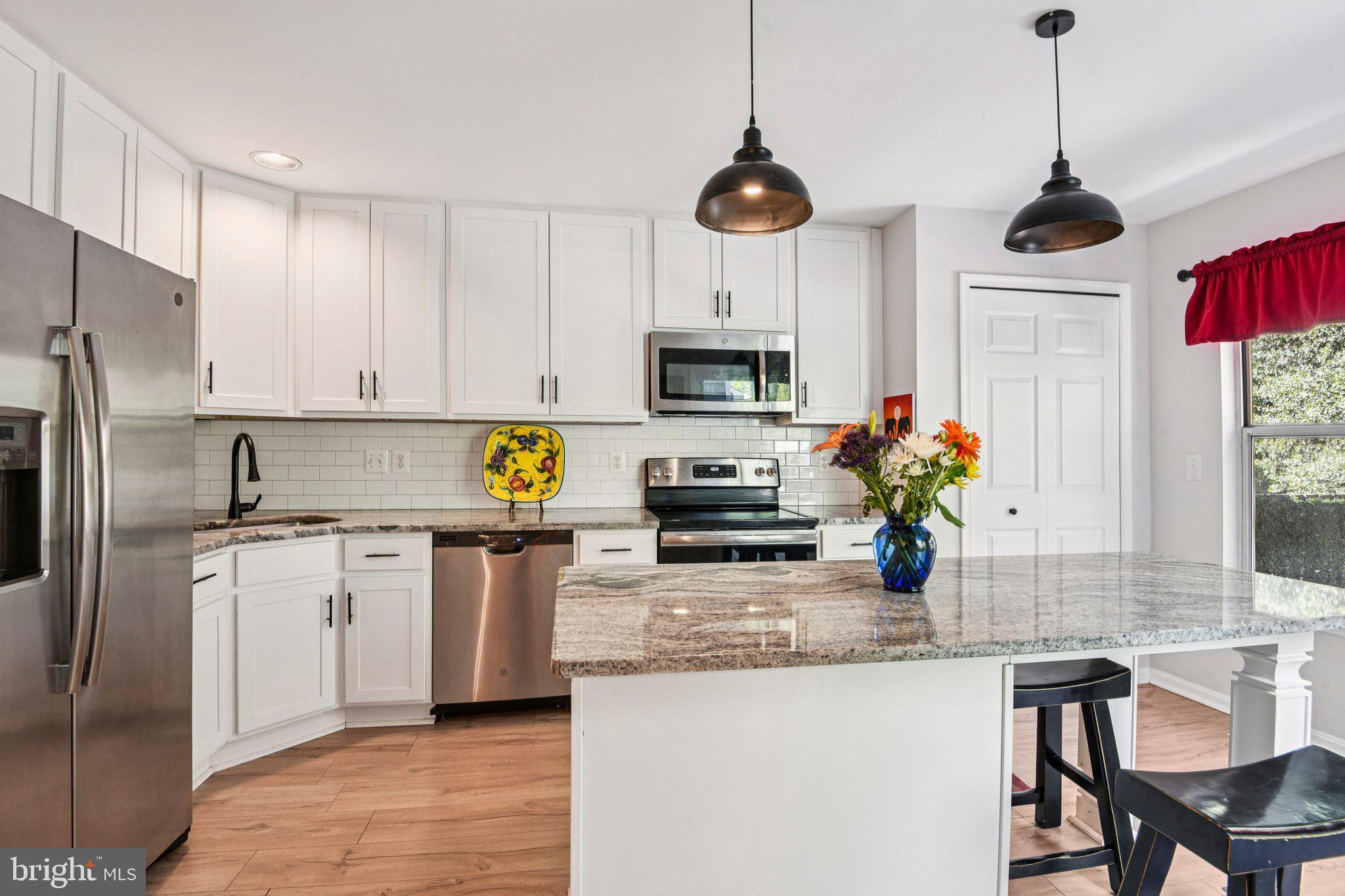 HUNT MEADOW - Residential