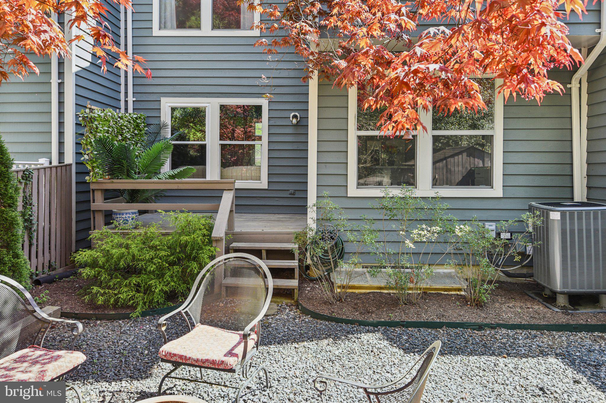 HUNT MEADOW - Residential