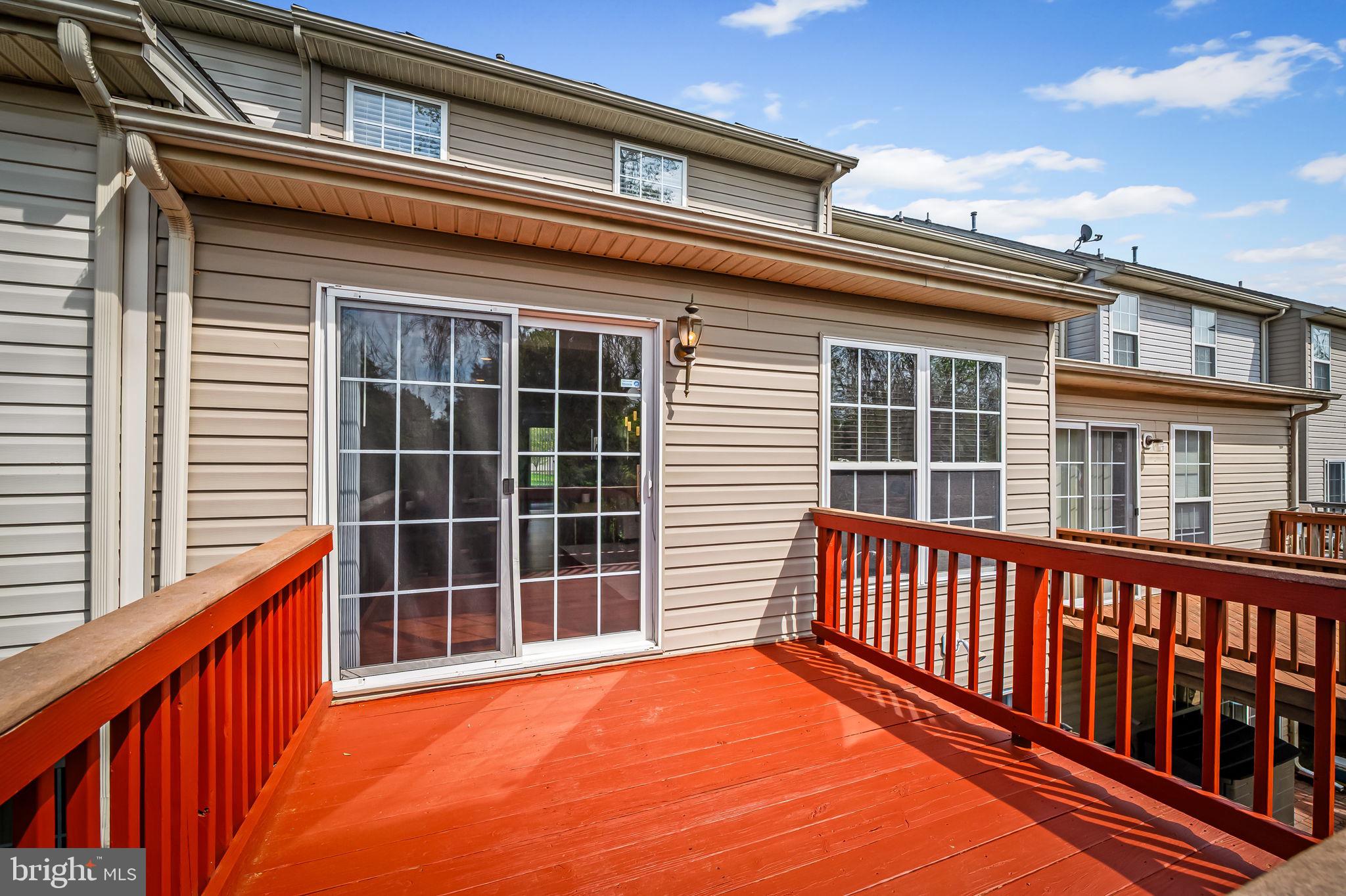 CONSTANT FRIENDSHIP - Residential