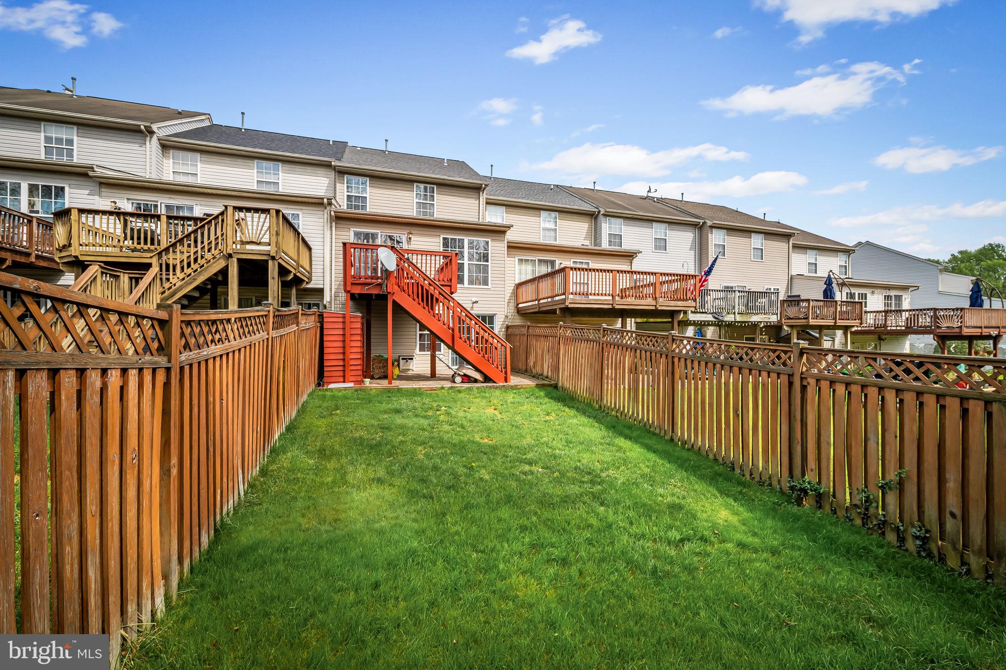 CONSTANT FRIENDSHIP - Residential