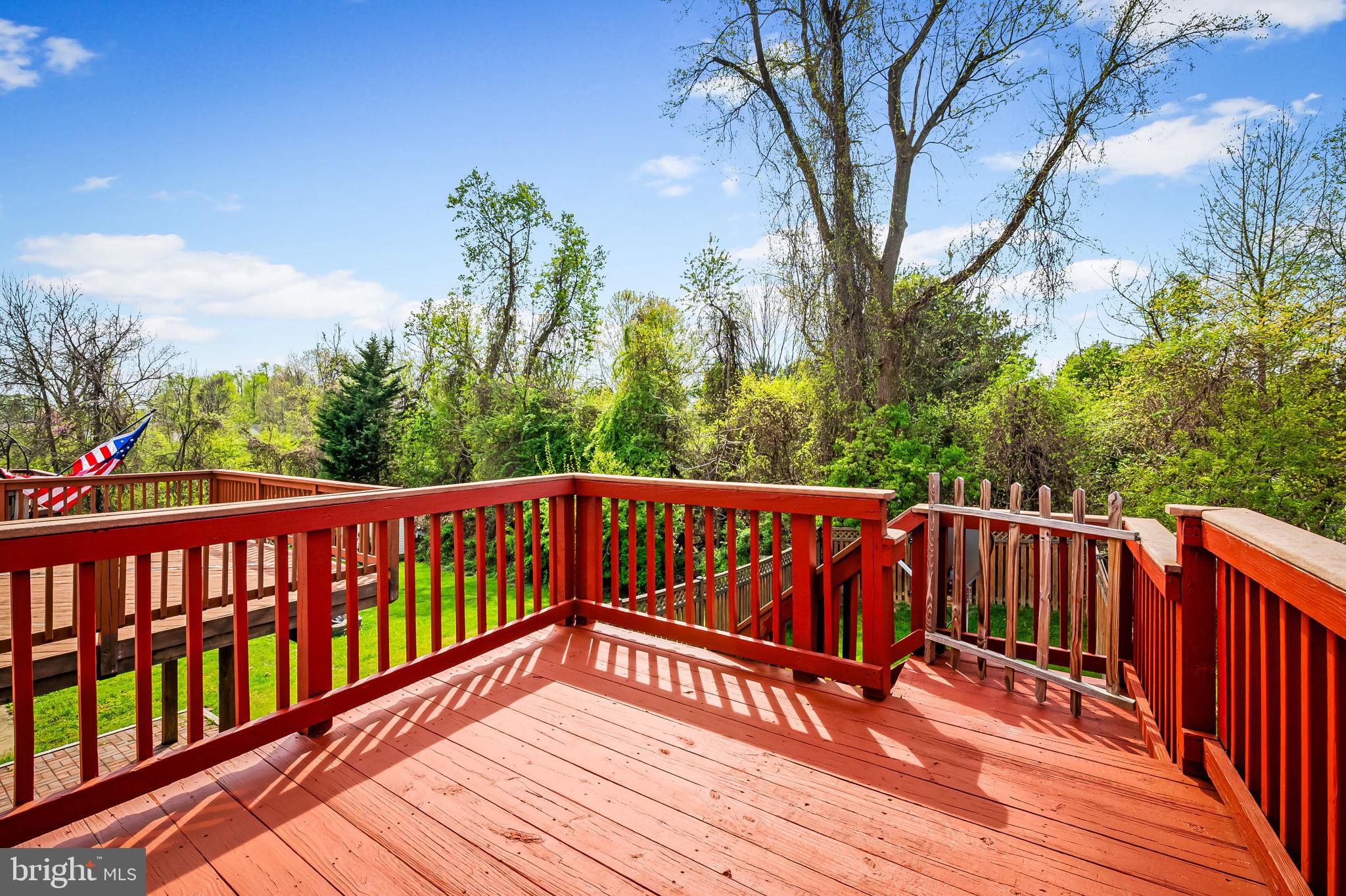 CONSTANT FRIENDSHIP - Residential