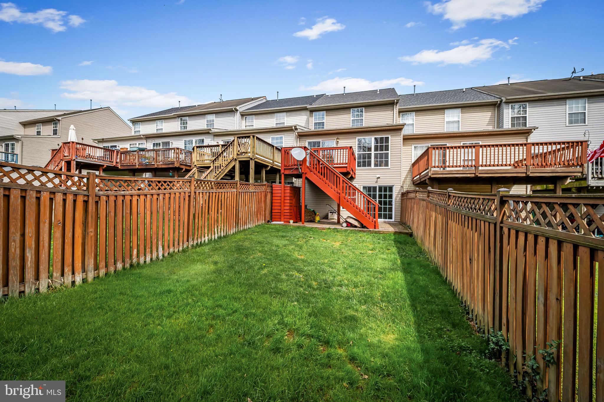 CONSTANT FRIENDSHIP - Residential