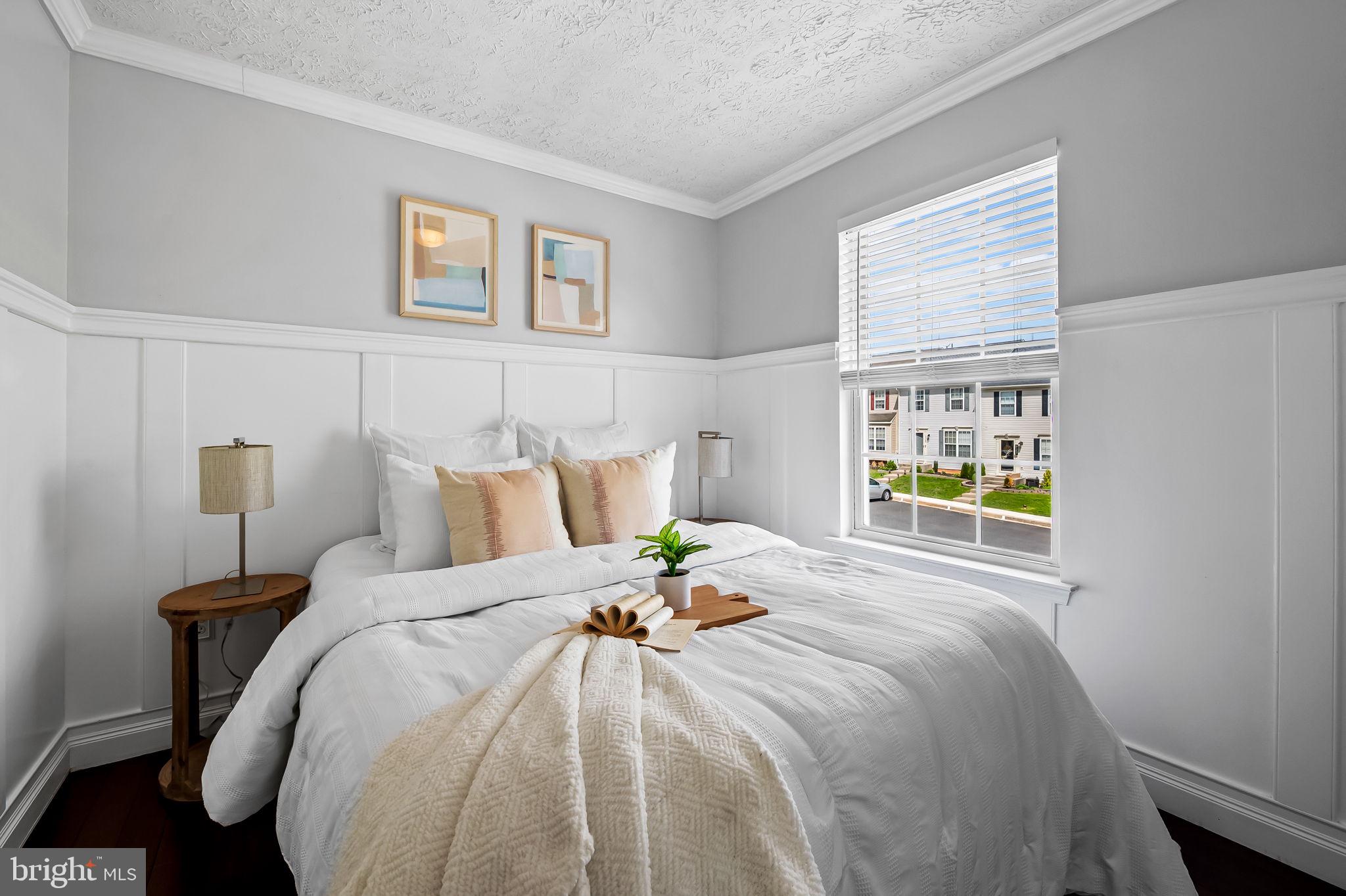 CONSTANT FRIENDSHIP - Residential