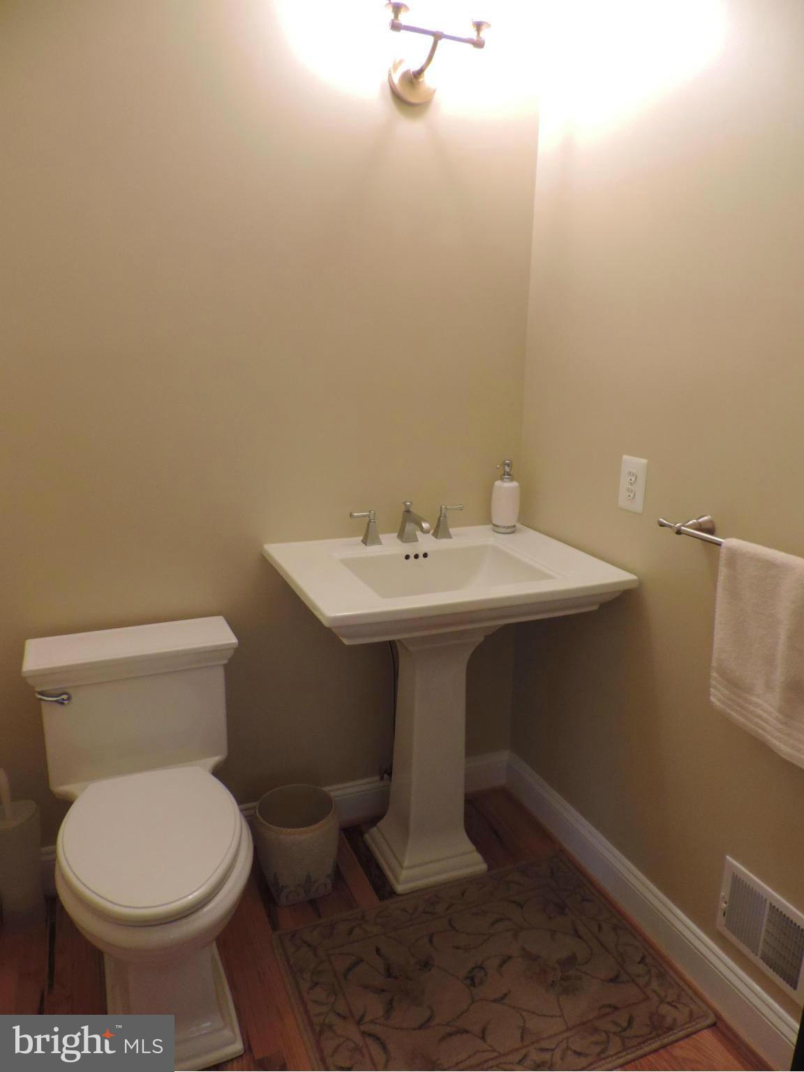 CHURCHILL - Residential Lease