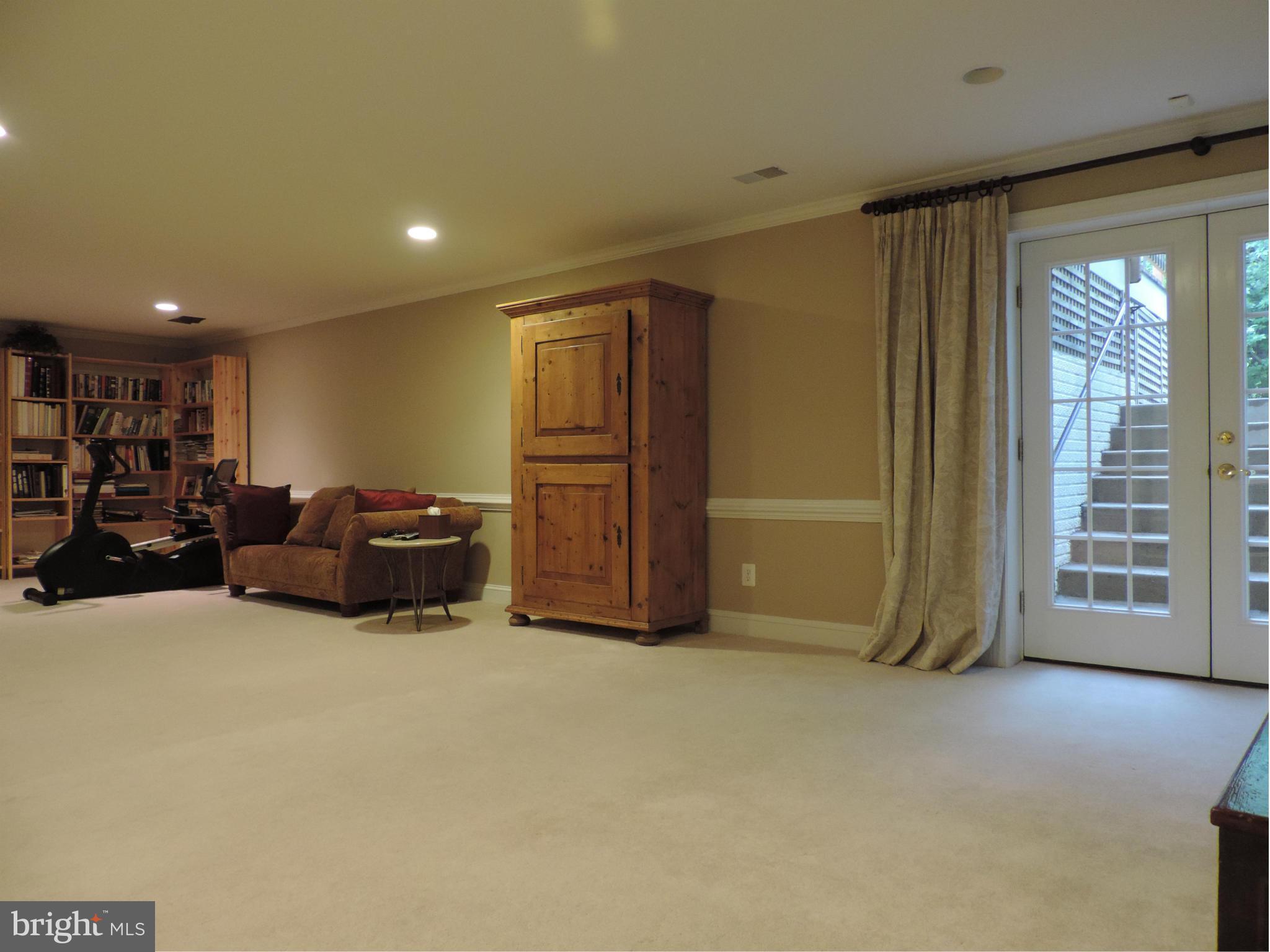 CHURCHILL - Residential Lease