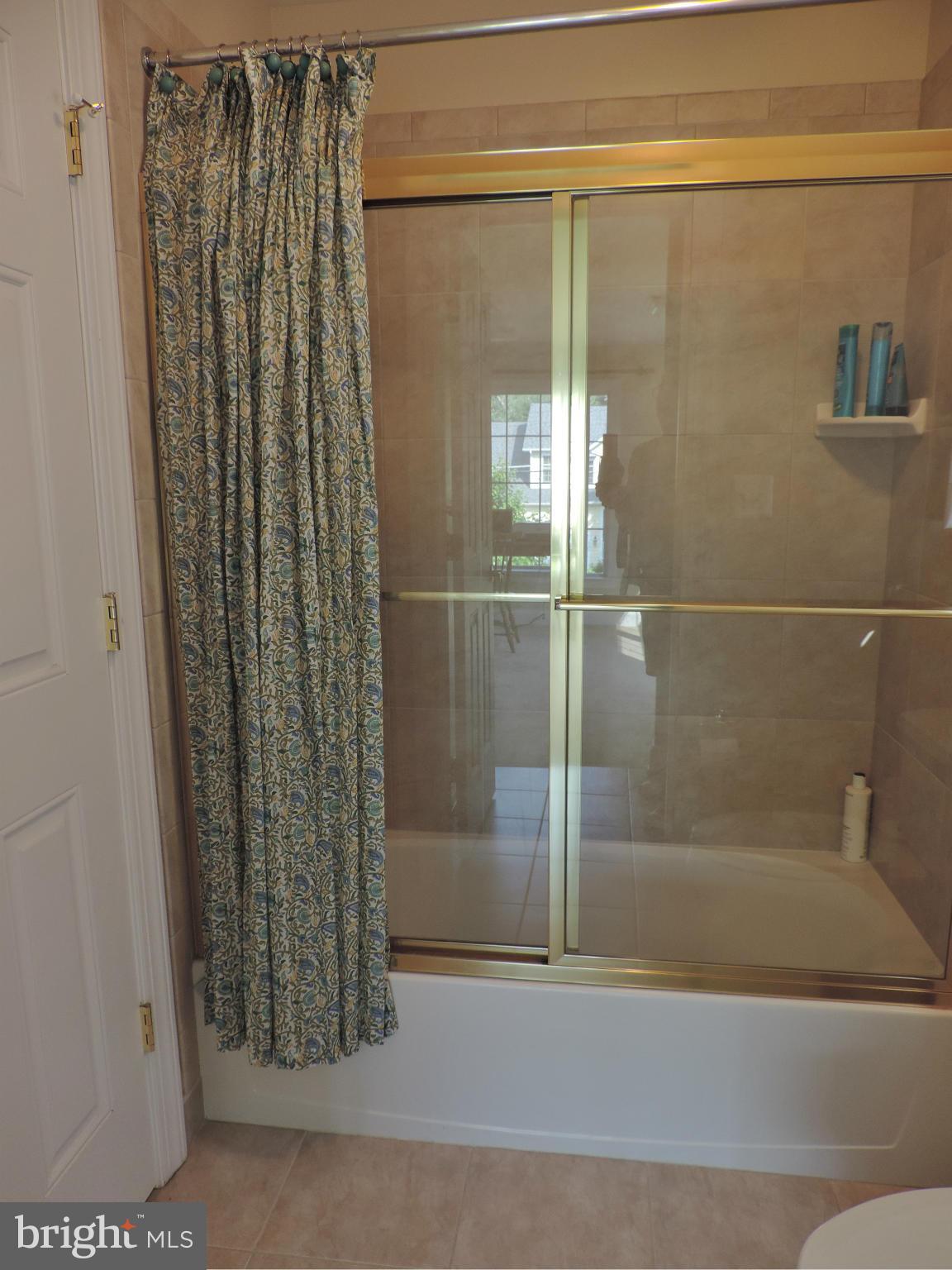 CHURCHILL - Residential Lease