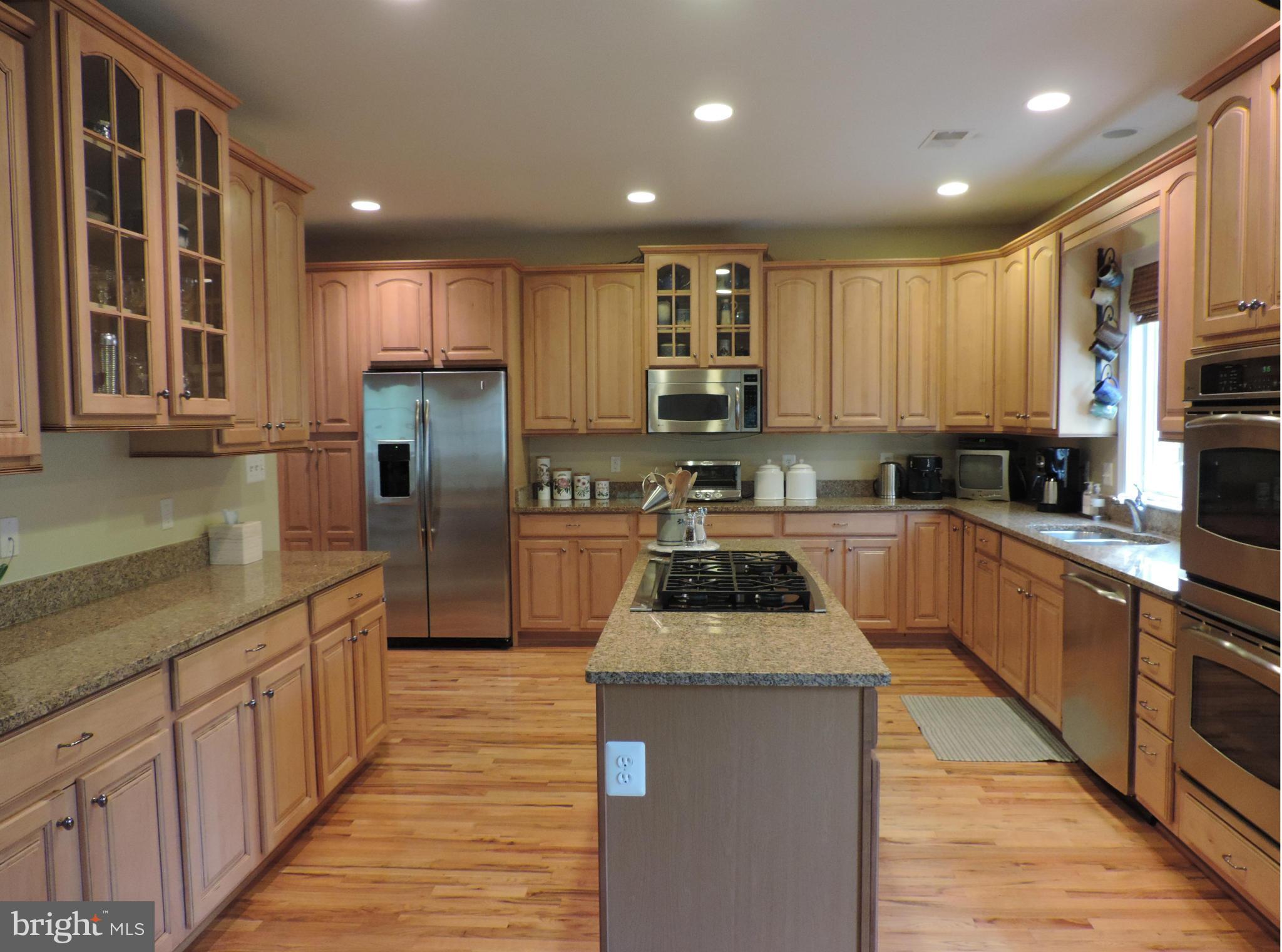 CHURCHILL - Residential Lease