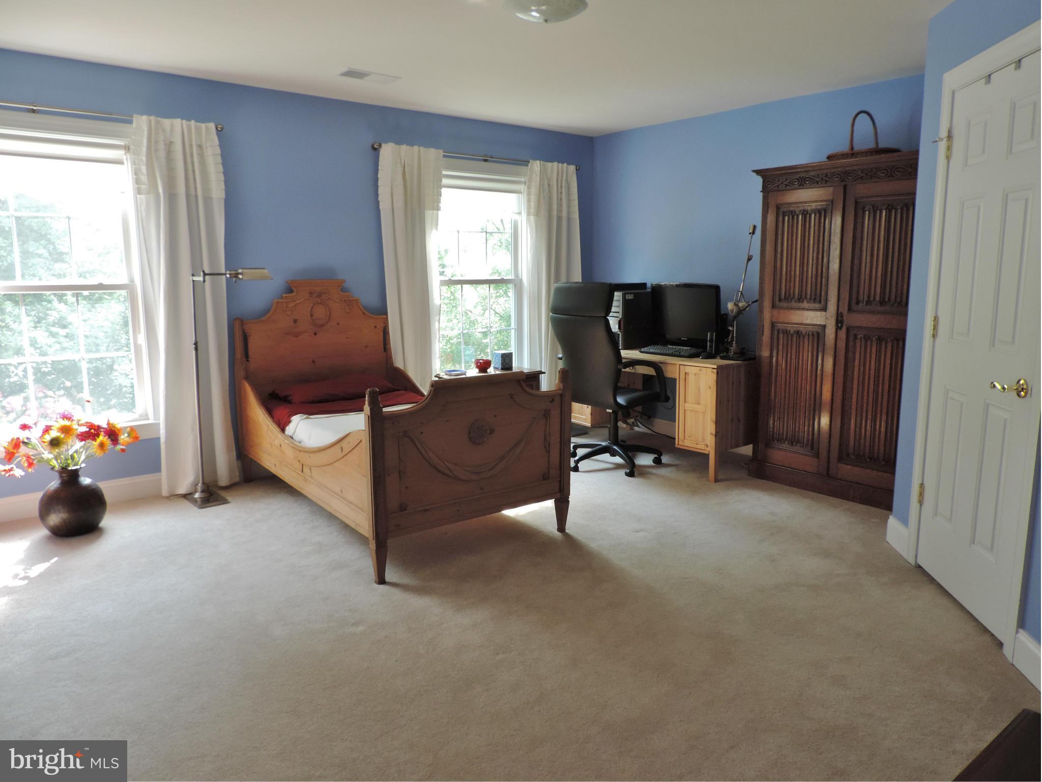 CHURCHILL - Residential Lease