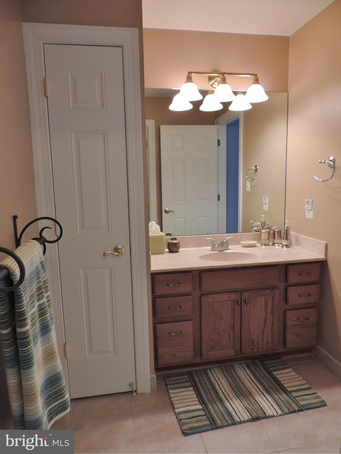 CHURCHILL - Residential Lease