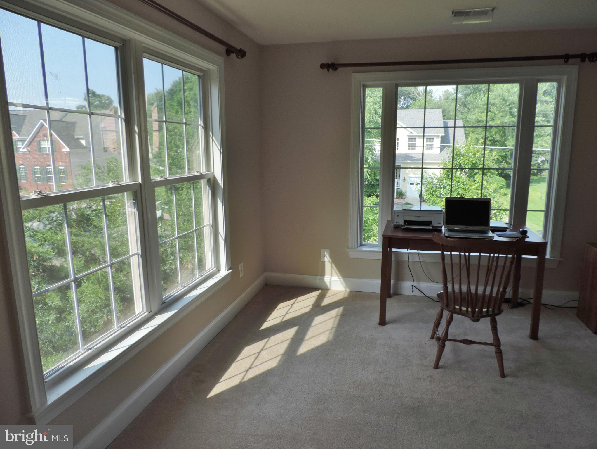 CHURCHILL - Residential Lease