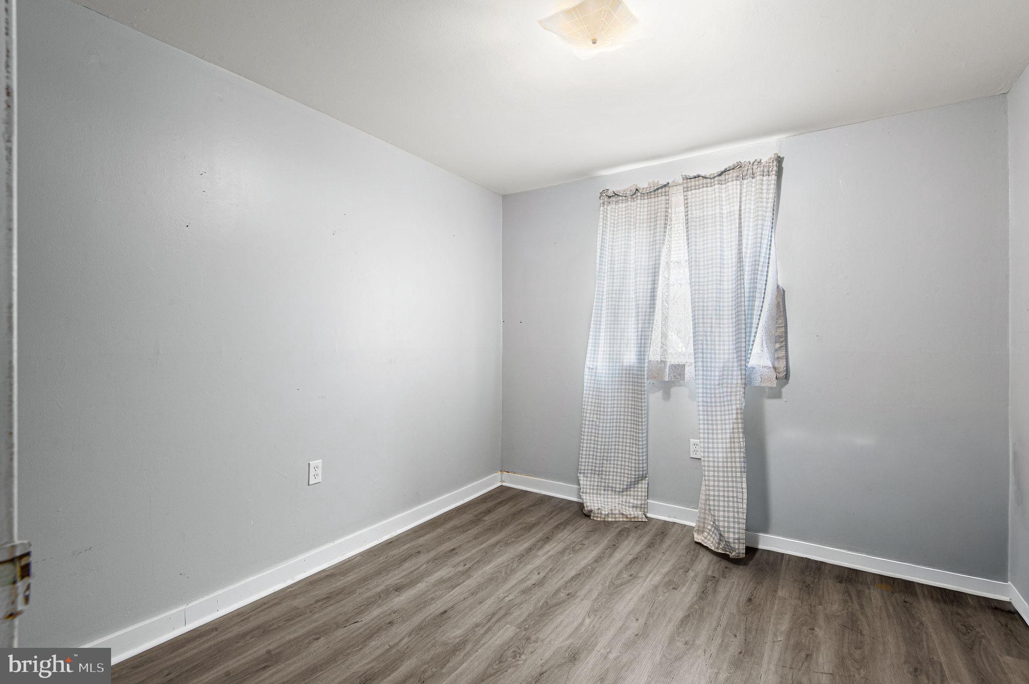 SOMERTON - Residential