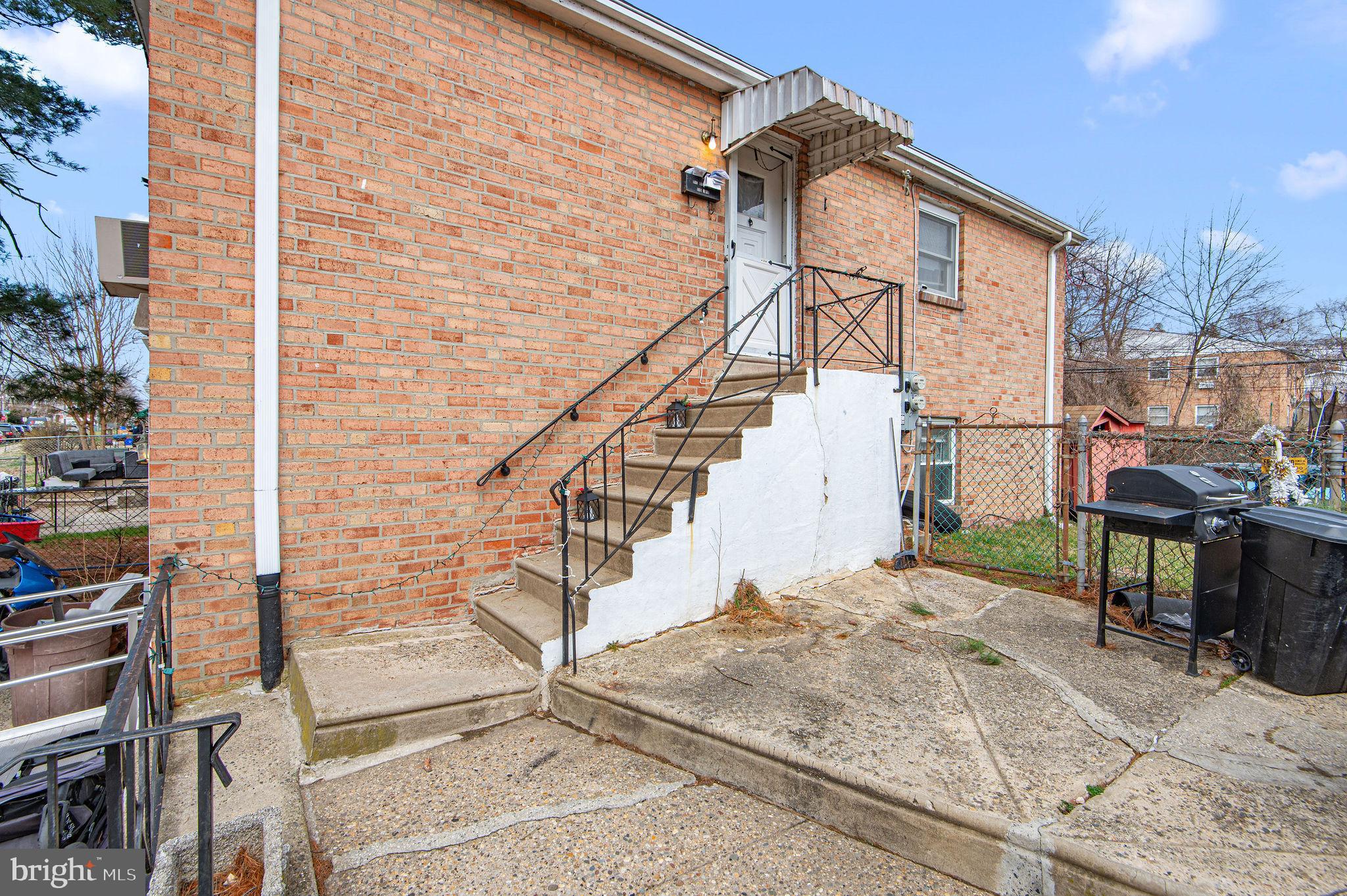 SOMERTON - Residential