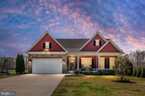 Photo of 6106 Harts Run, SPOTSYLVANIA, VA 22551 (MLS # VASP2040520)