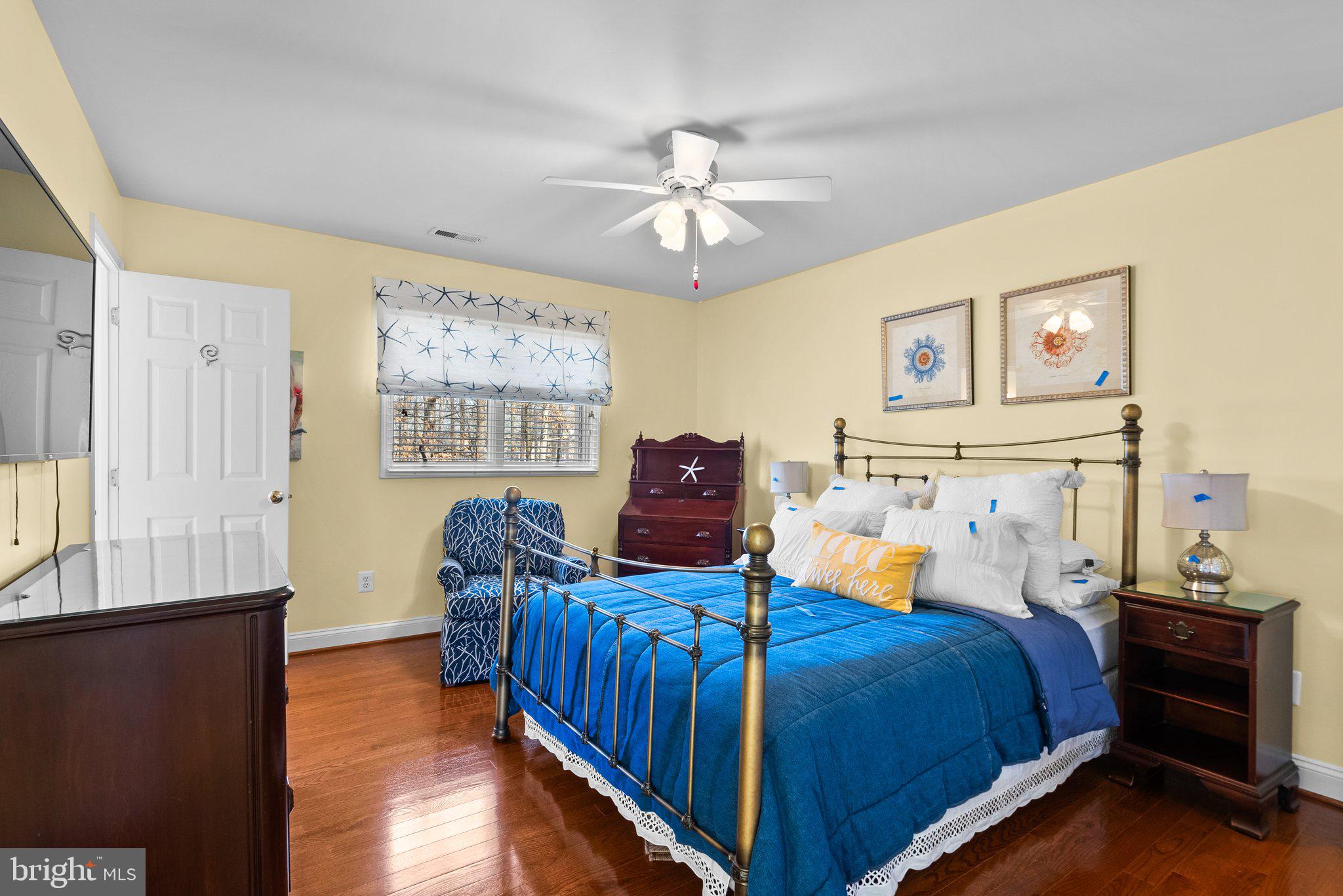 OAKTON CHASE - Residential