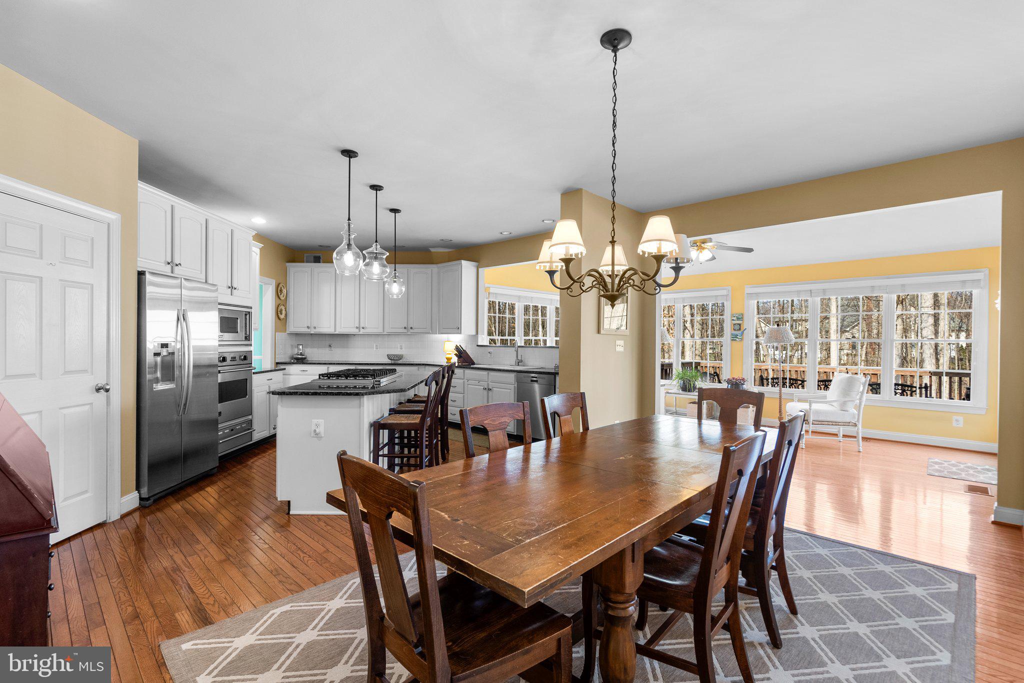 OAKTON CHASE - Residential