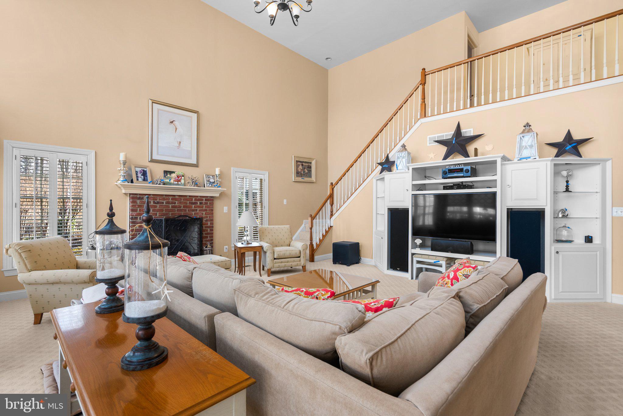 OAKTON CHASE - Residential