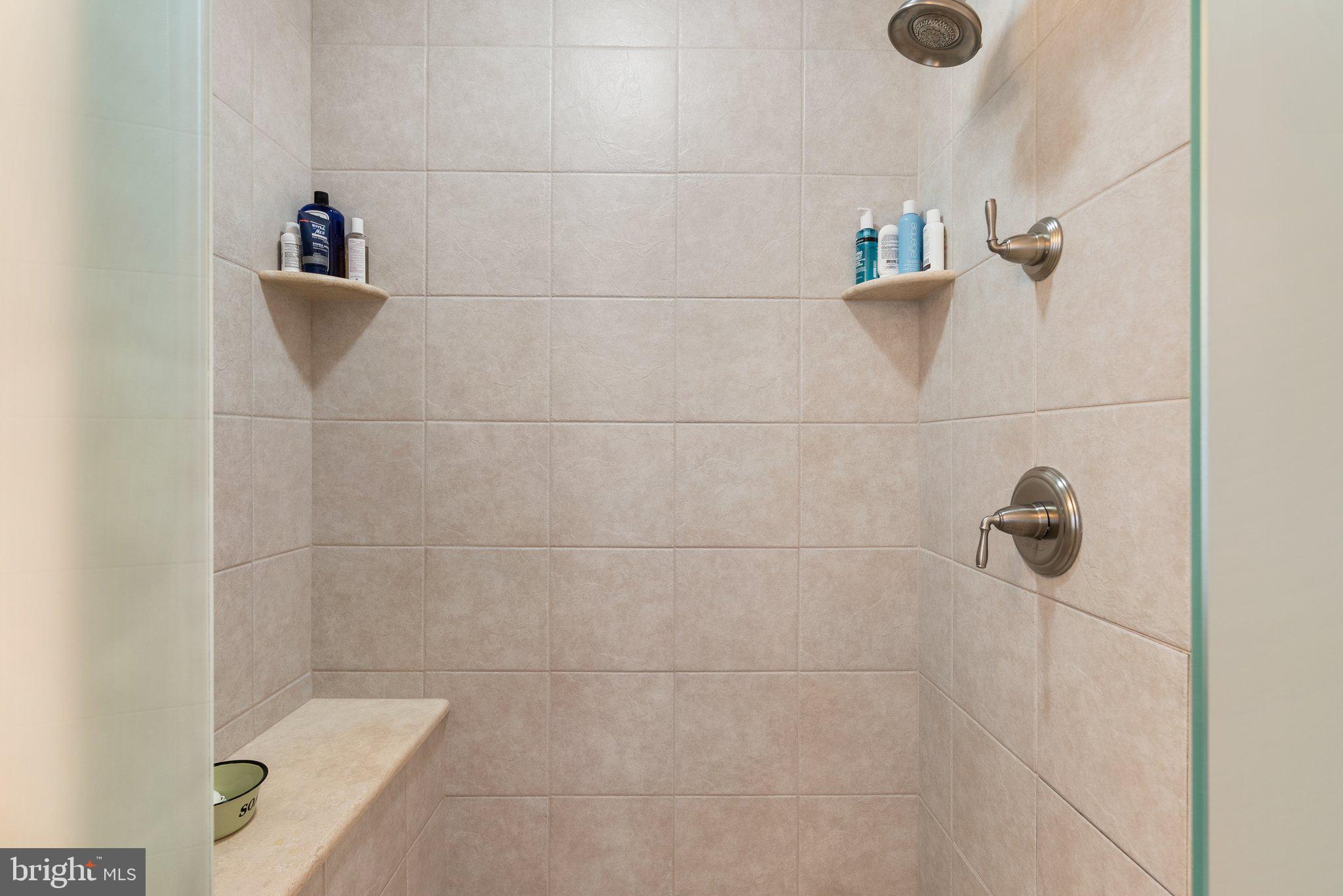 OAKTON CHASE - Residential