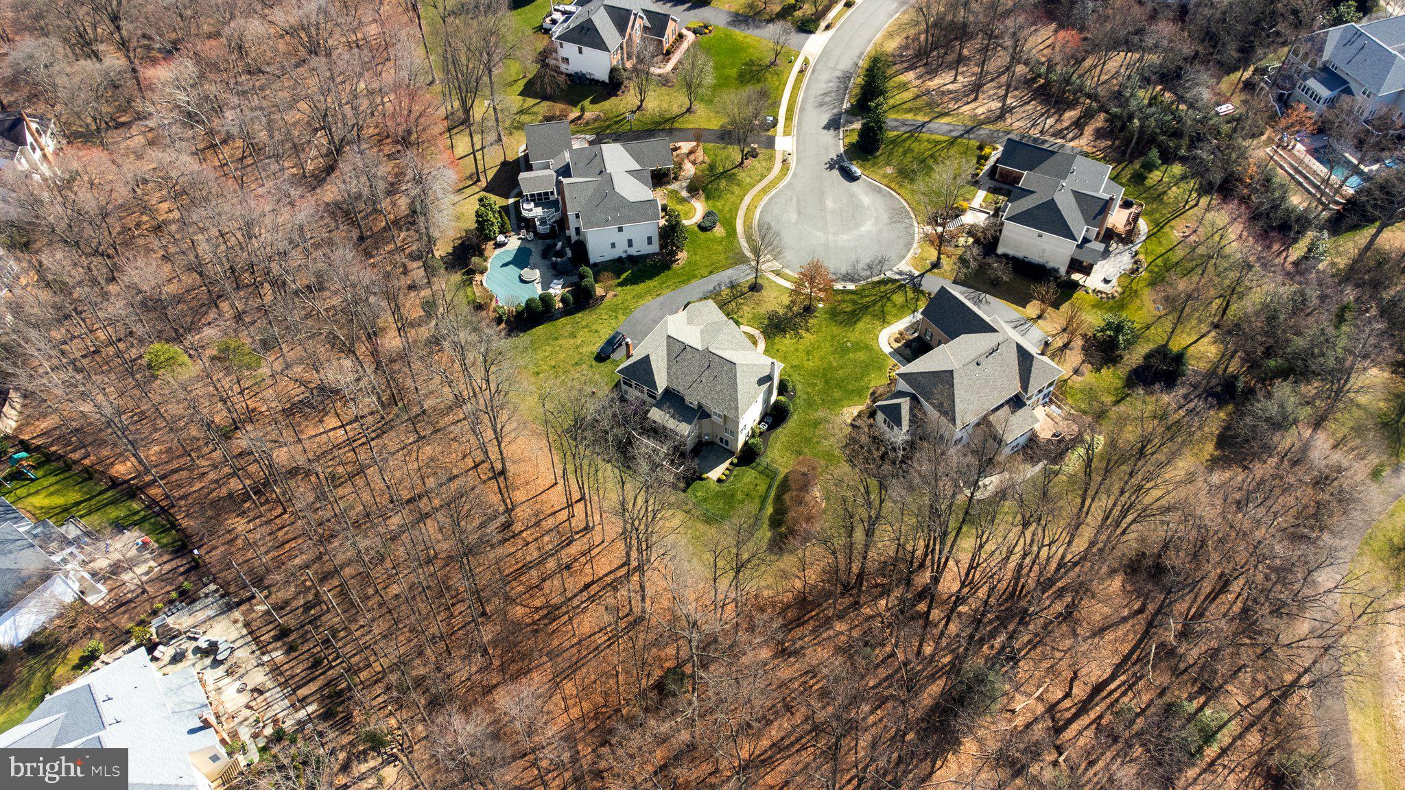 OAKTON CHASE - Residential